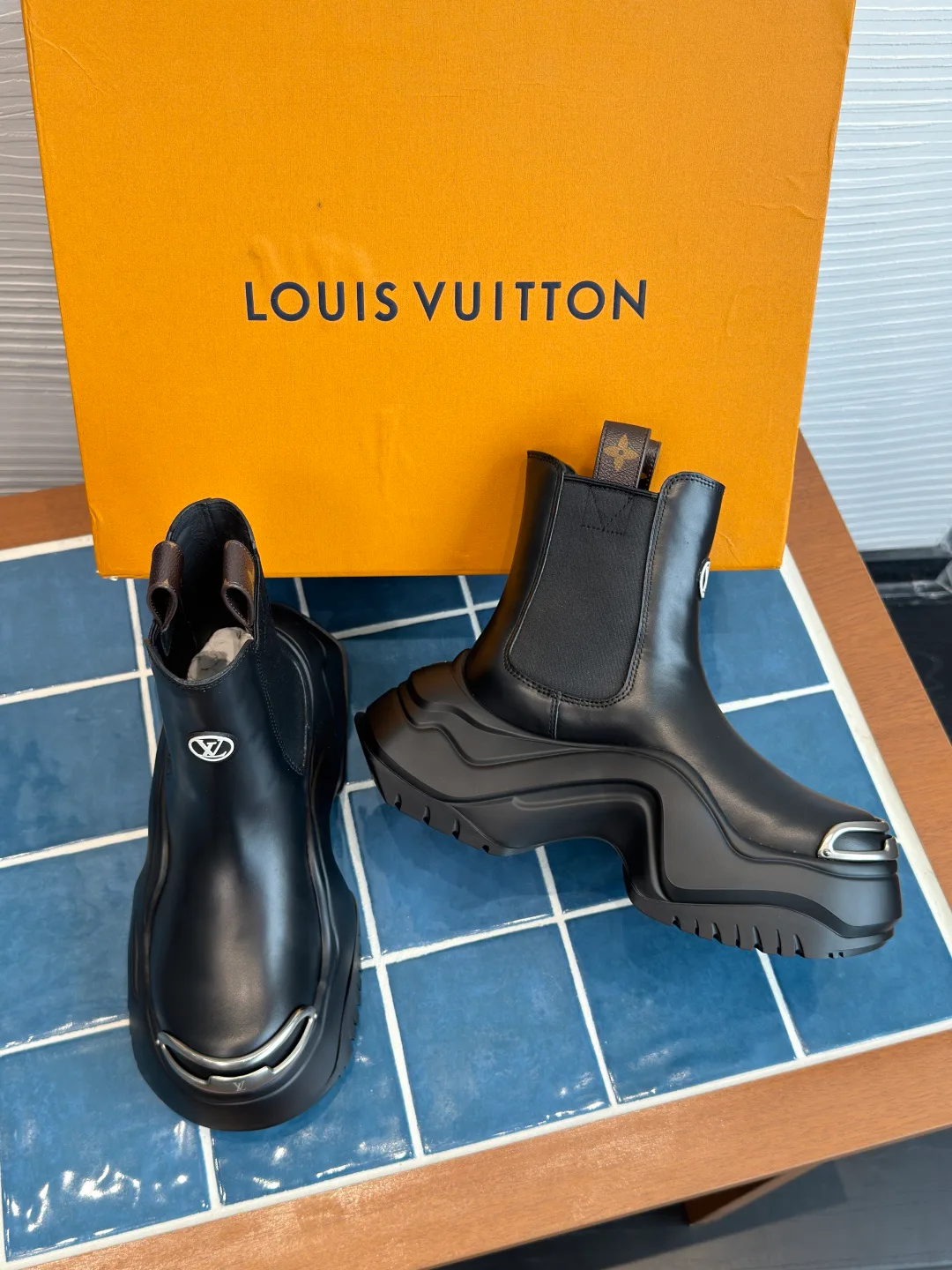 Ботинки Женские Louis Vuitton 18252062