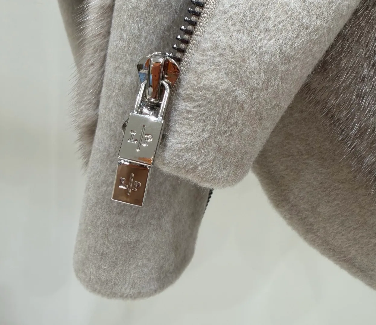 Пальто Женские Loro Piana 18203386