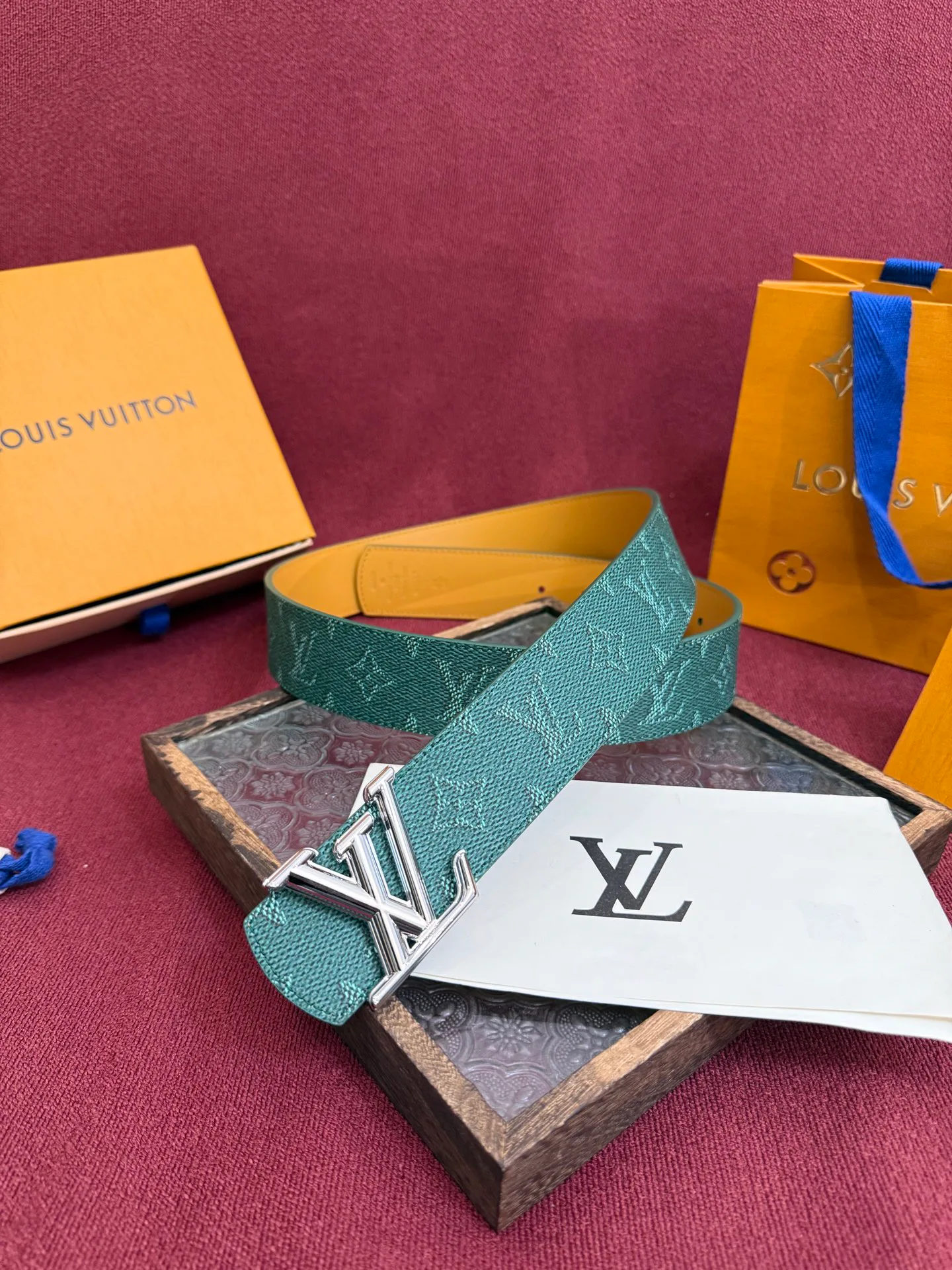 Ремни Louis Vuitton 420692