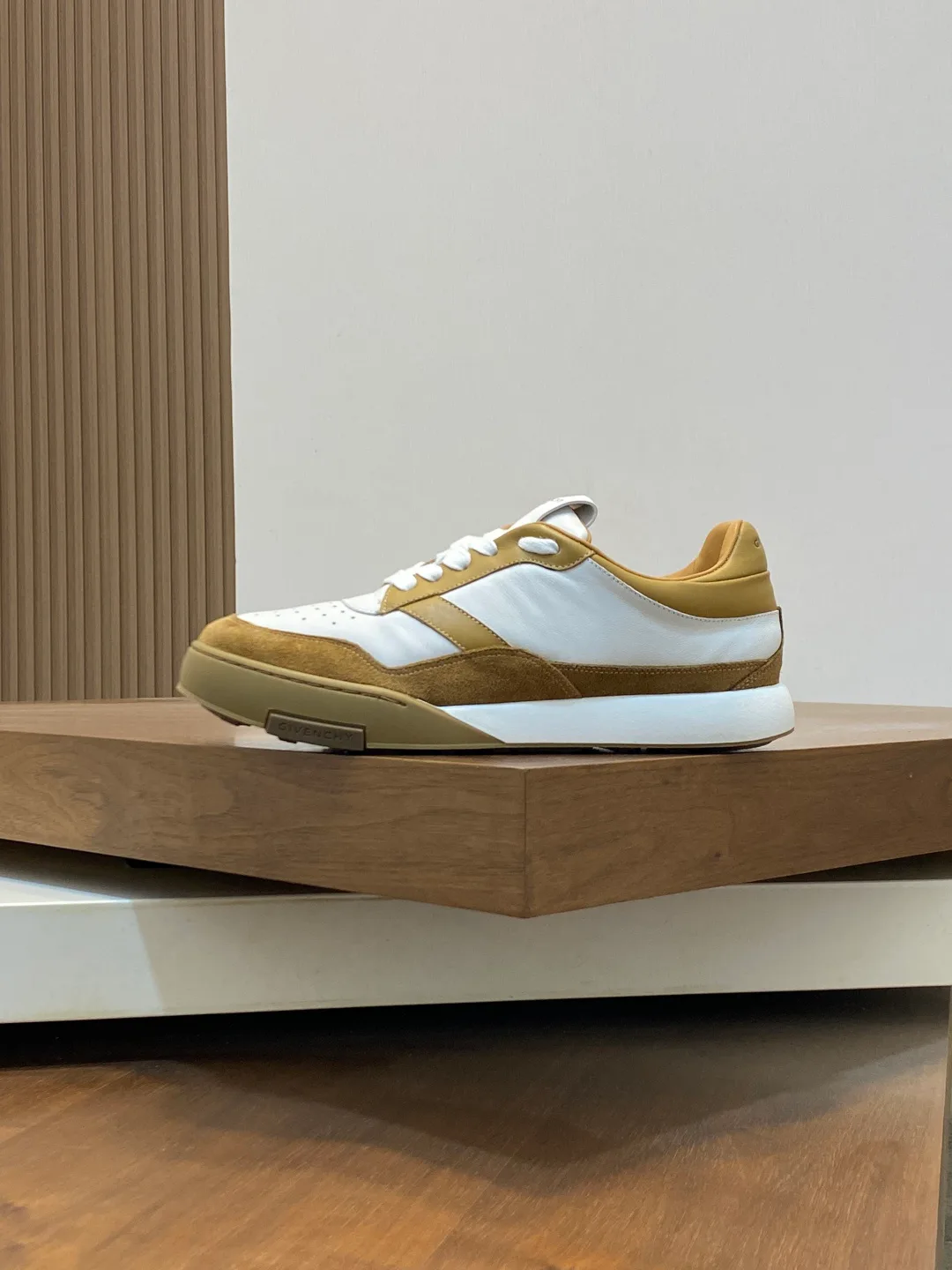 Кроссовки Женские Givenchy 2194093