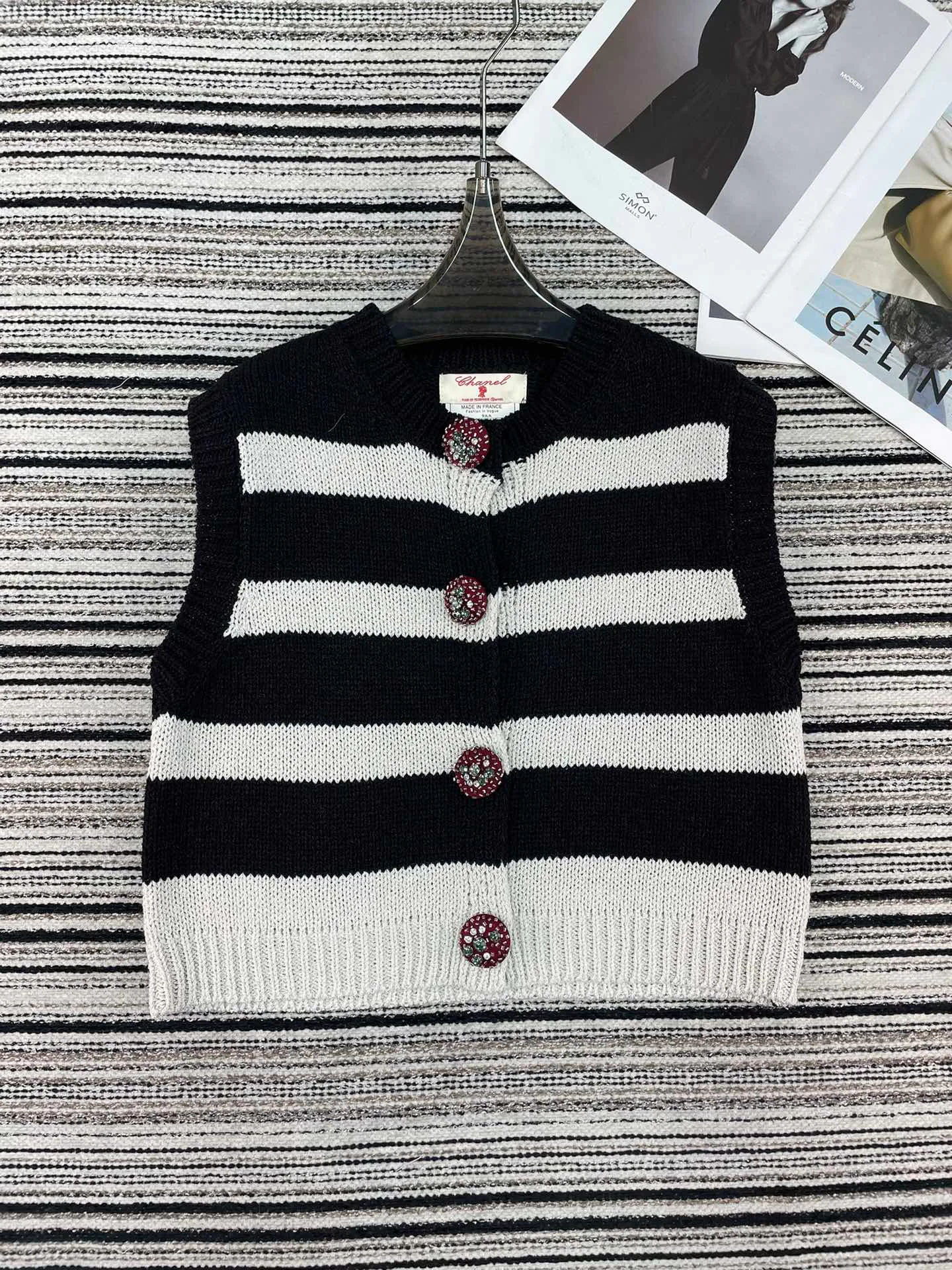 Жилеты Женские Chanel 11701043