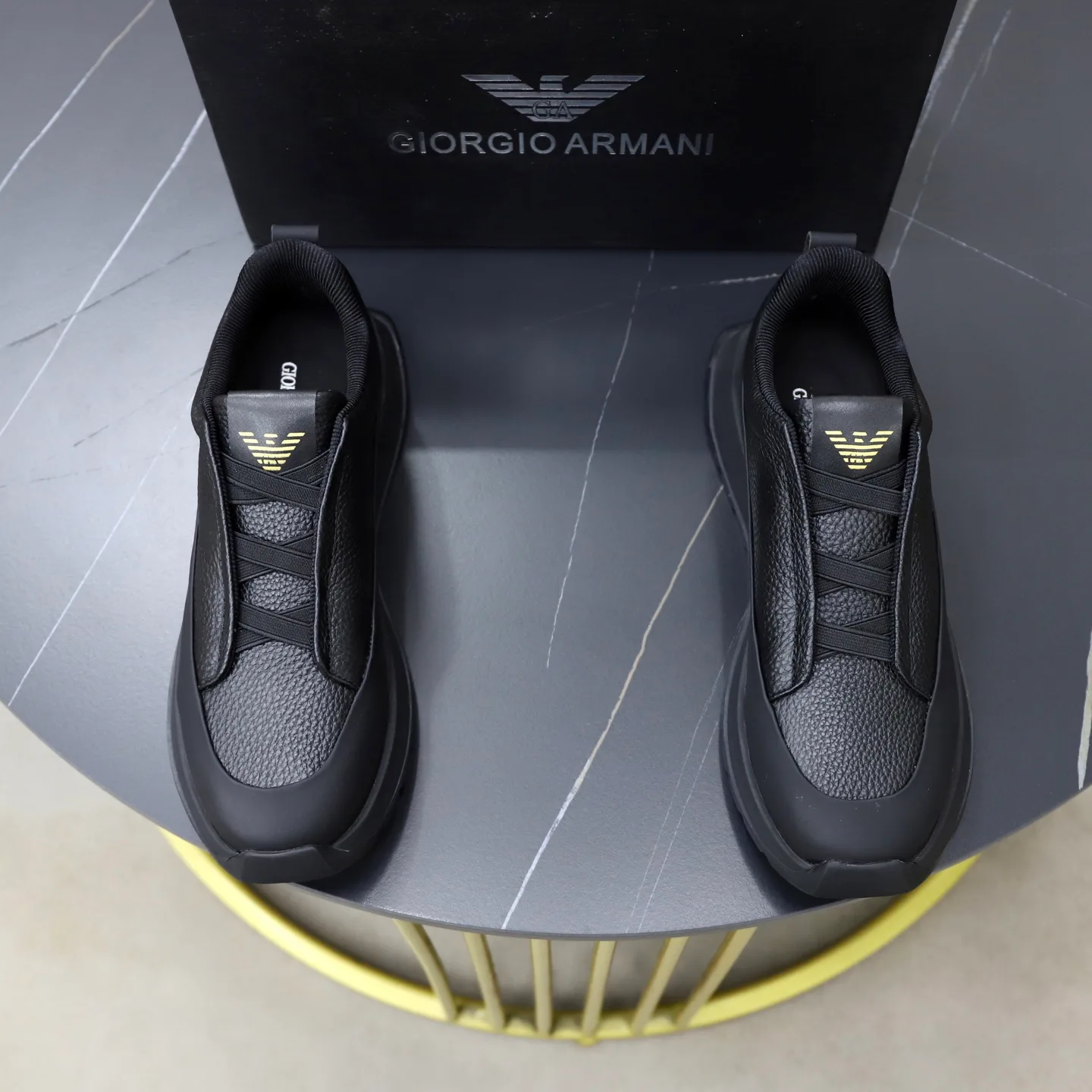 Кроссовки Мужские Armani 17604359