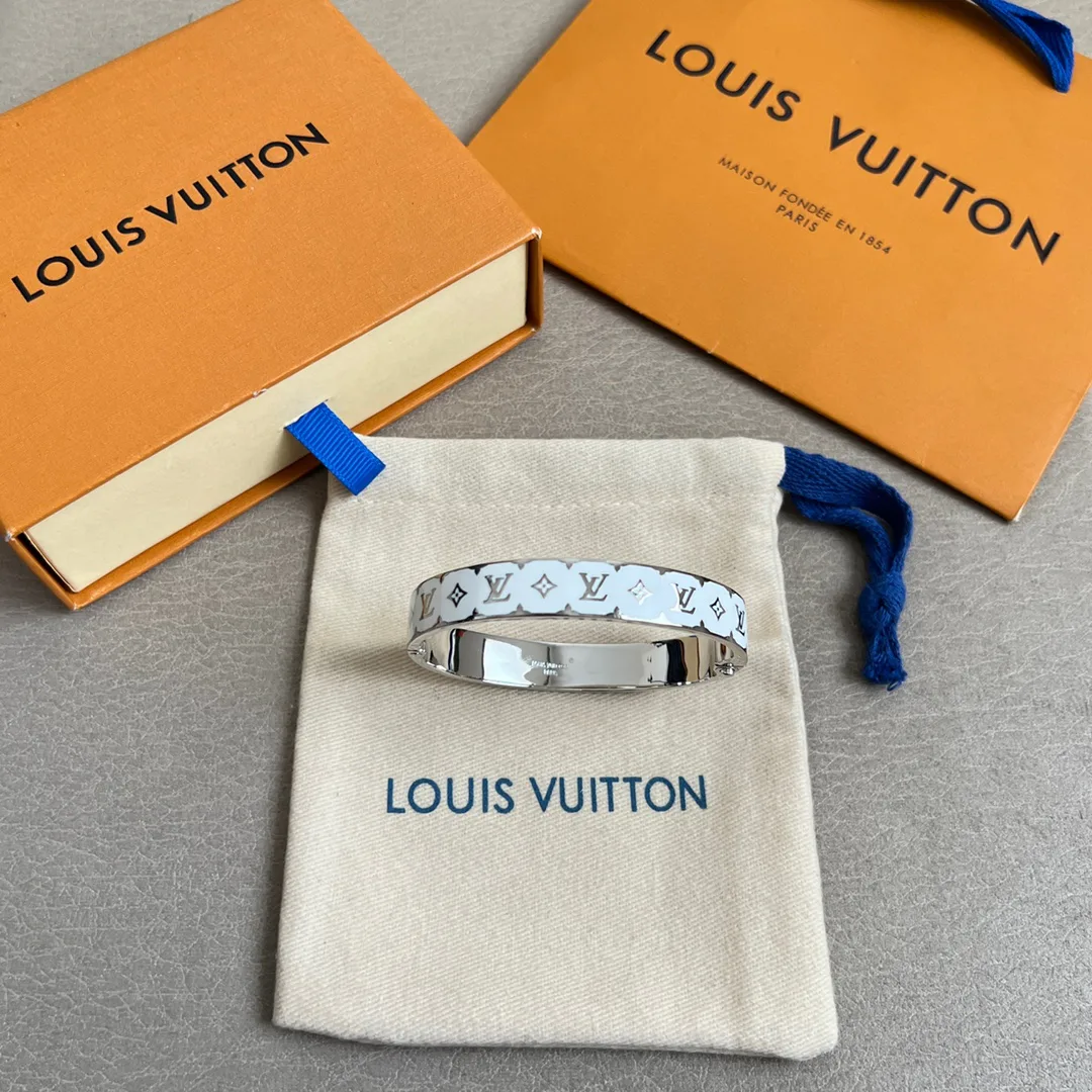 Бижутерия Louis Vuitton 1298179