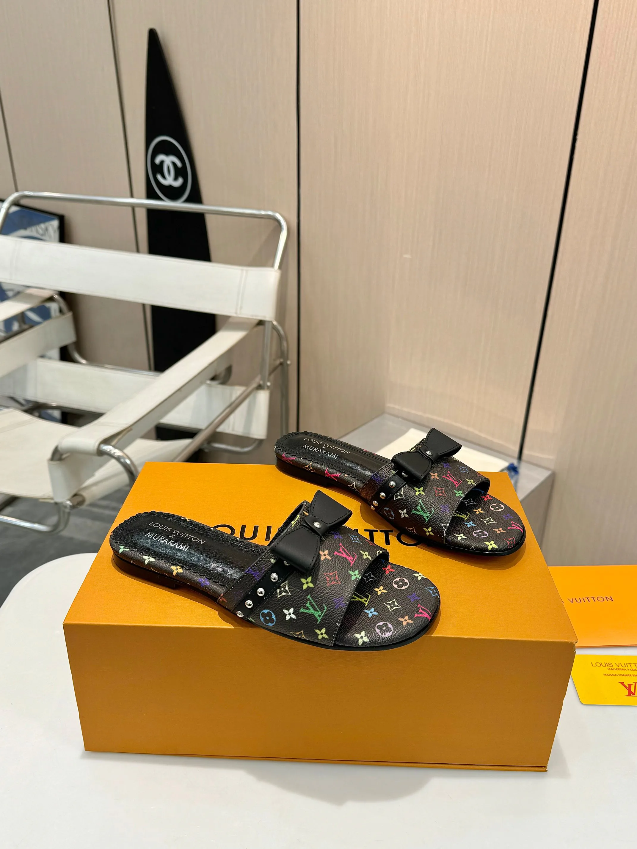 Шлепанцы Женские Louis Vuitton 19204