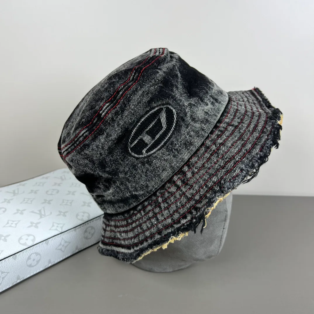 Головные Уборы Diesel 11017