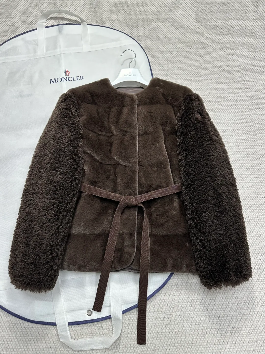 Куртки И Пуховики Женские Moncler 106599