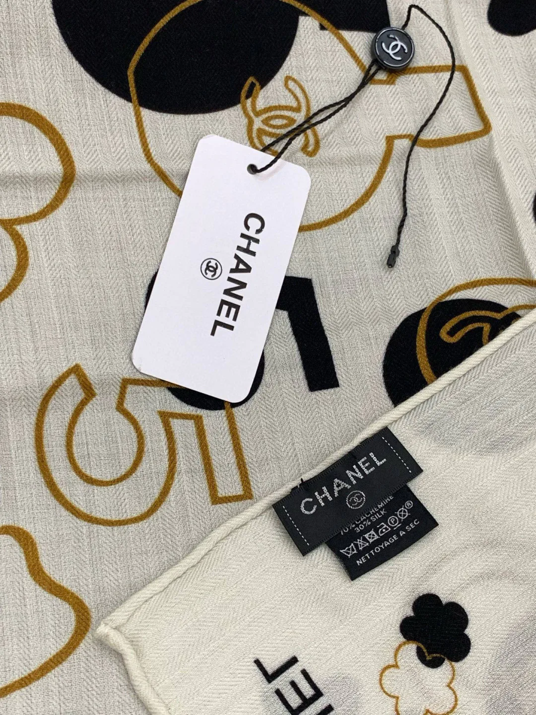 Платки Chanel 18627035