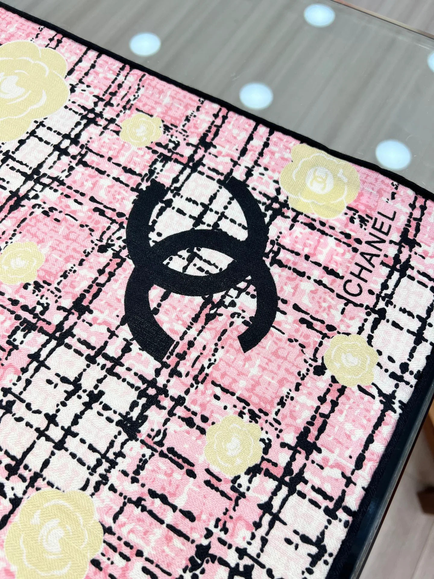 Платки Chanel 18468944