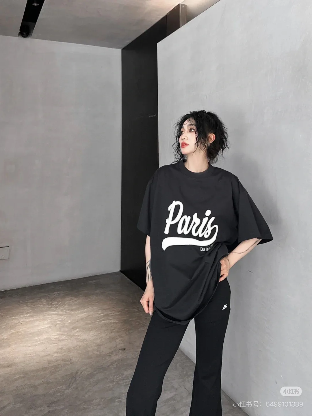 Футболки Женские Balenciaga 3604