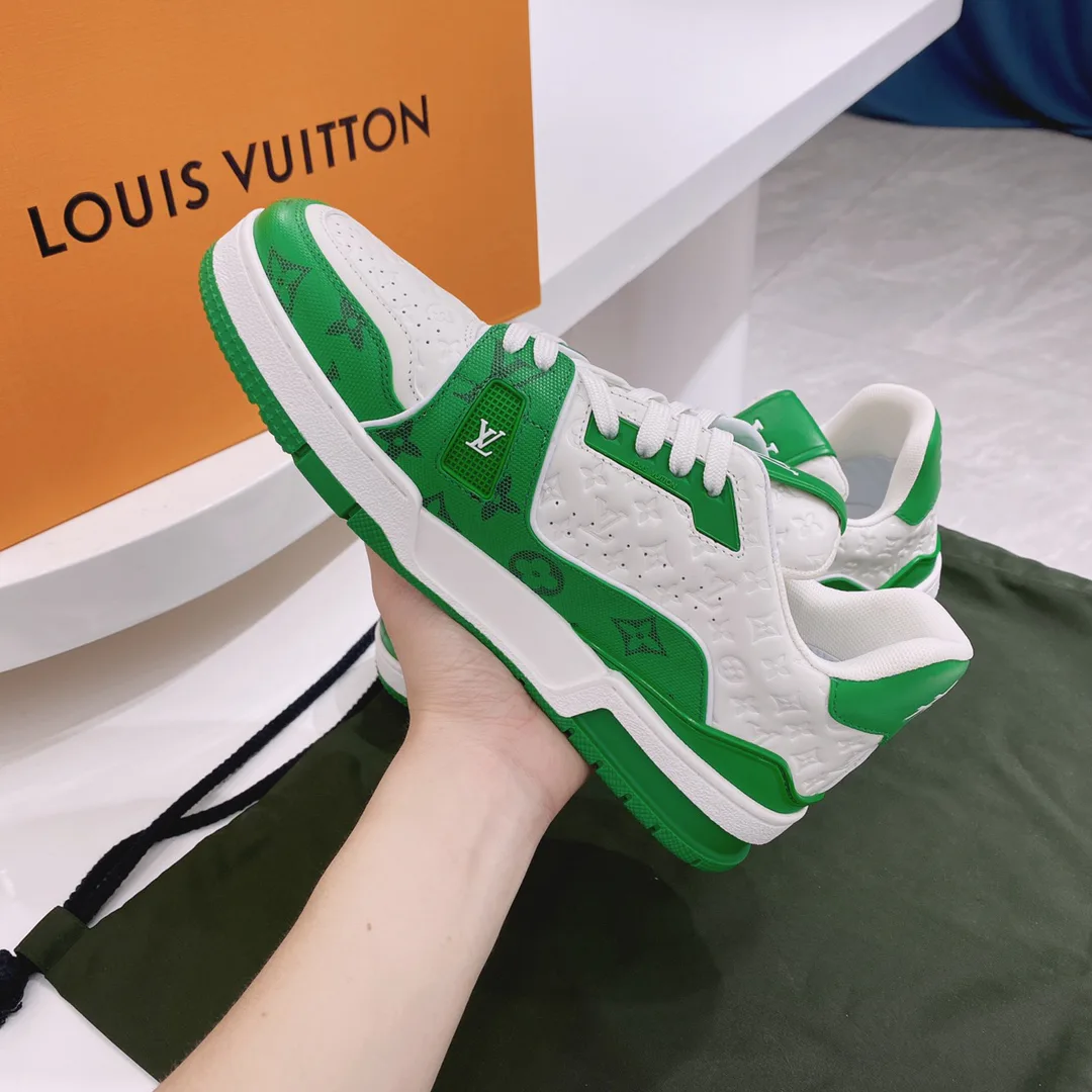 Кроссовки Женские Louis Vuitton 11707387