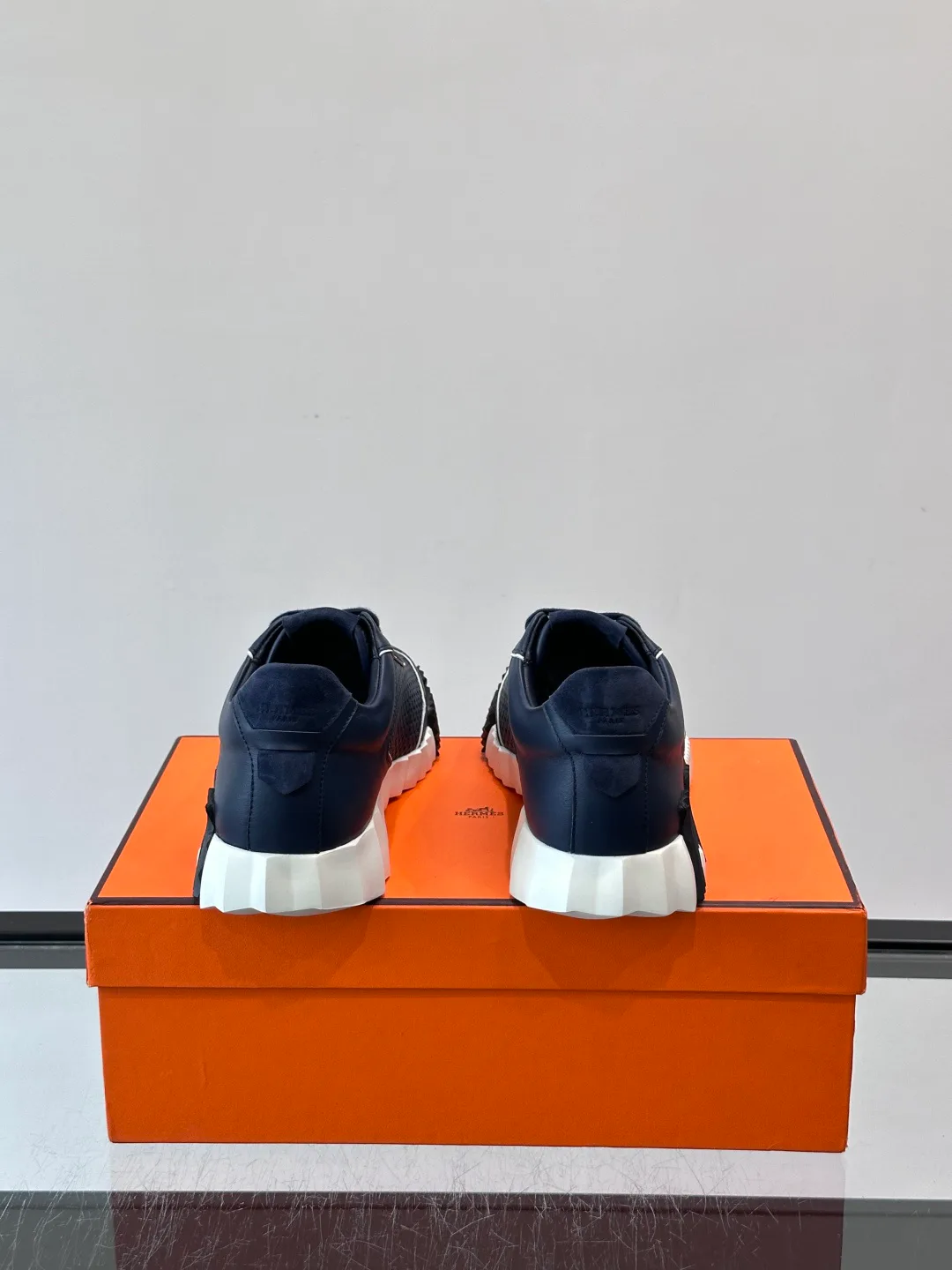 Кроссовки Женские Hermes 18102088