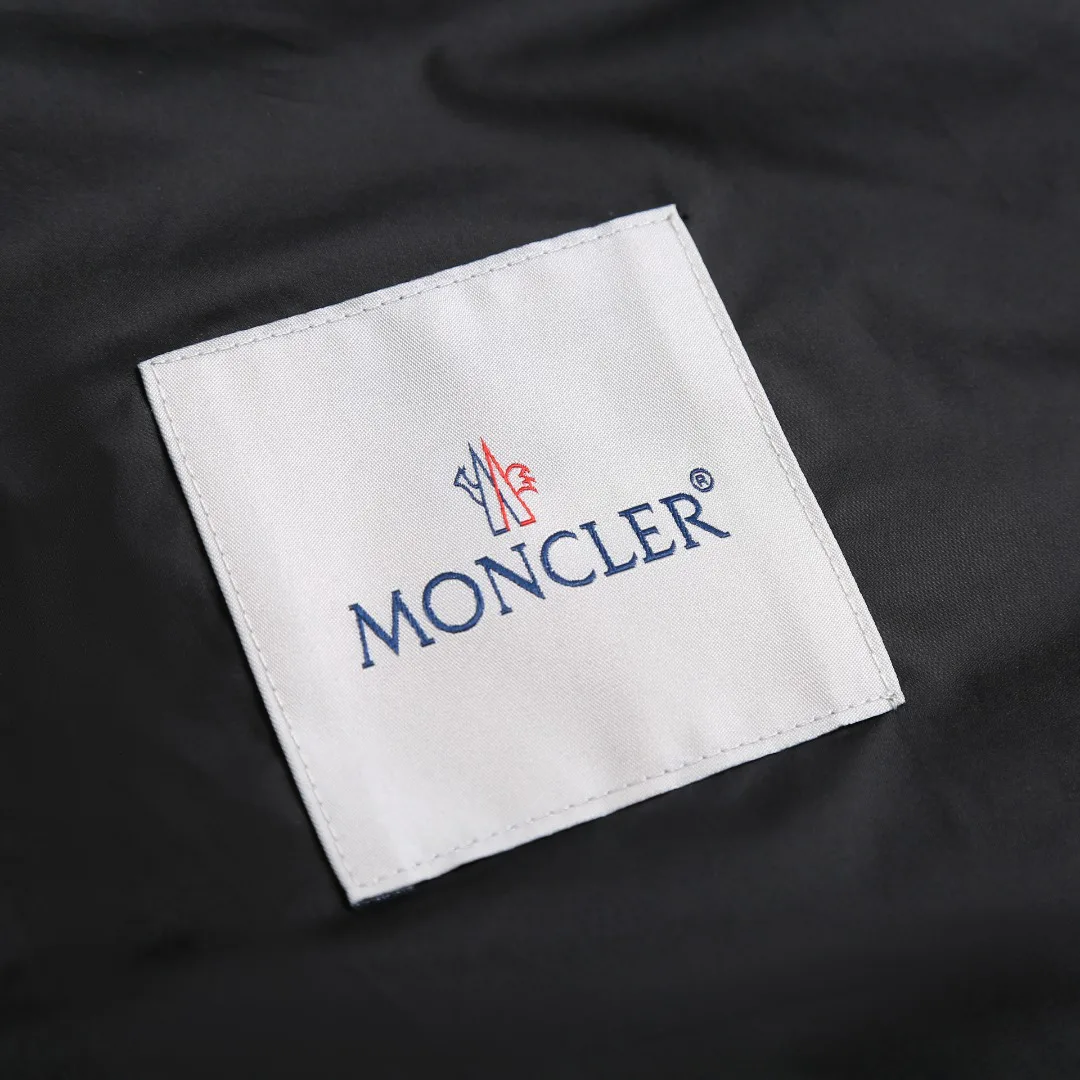 Жилеты Женские Moncler 18990831