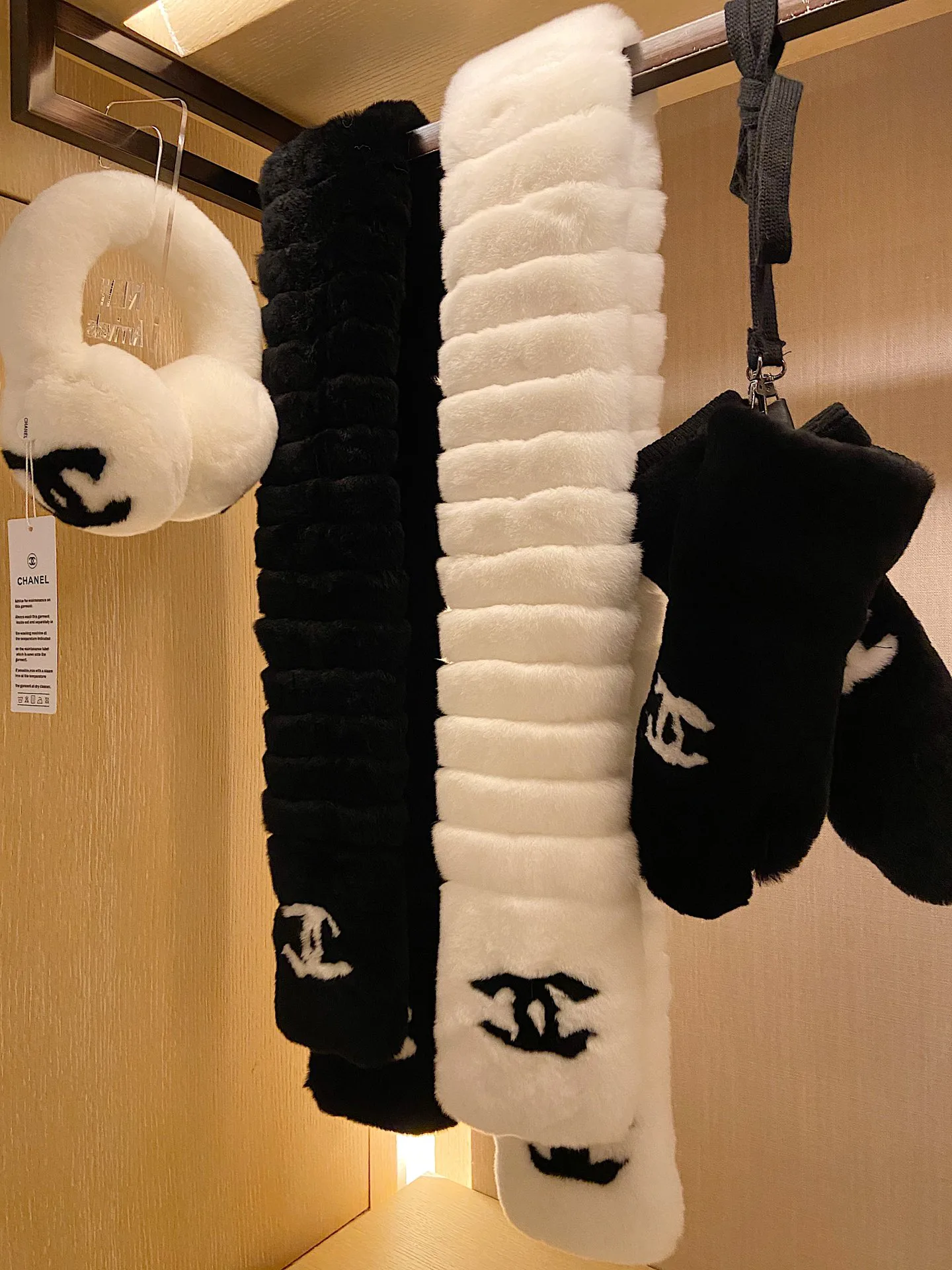 Перчатки Chanel 767389