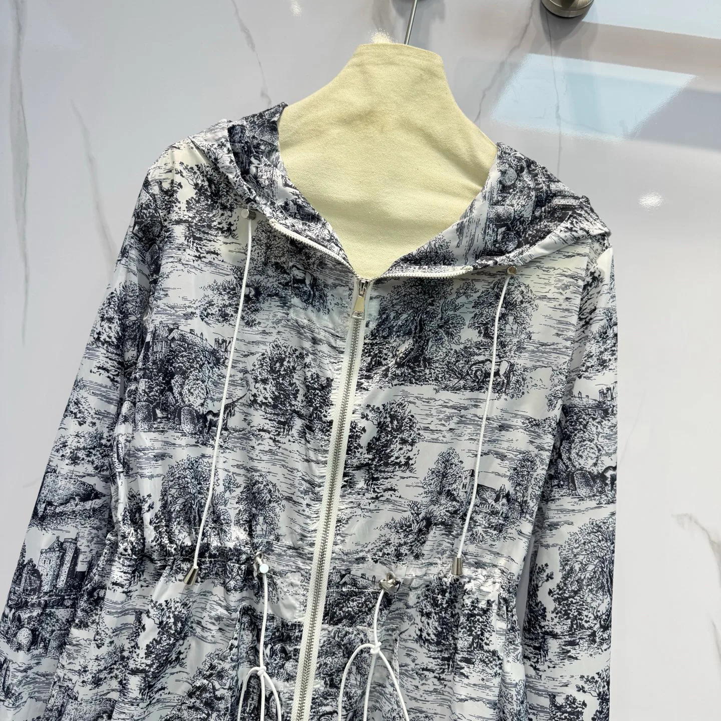 Куртки И Пуховики Женские Christian Dior 29314