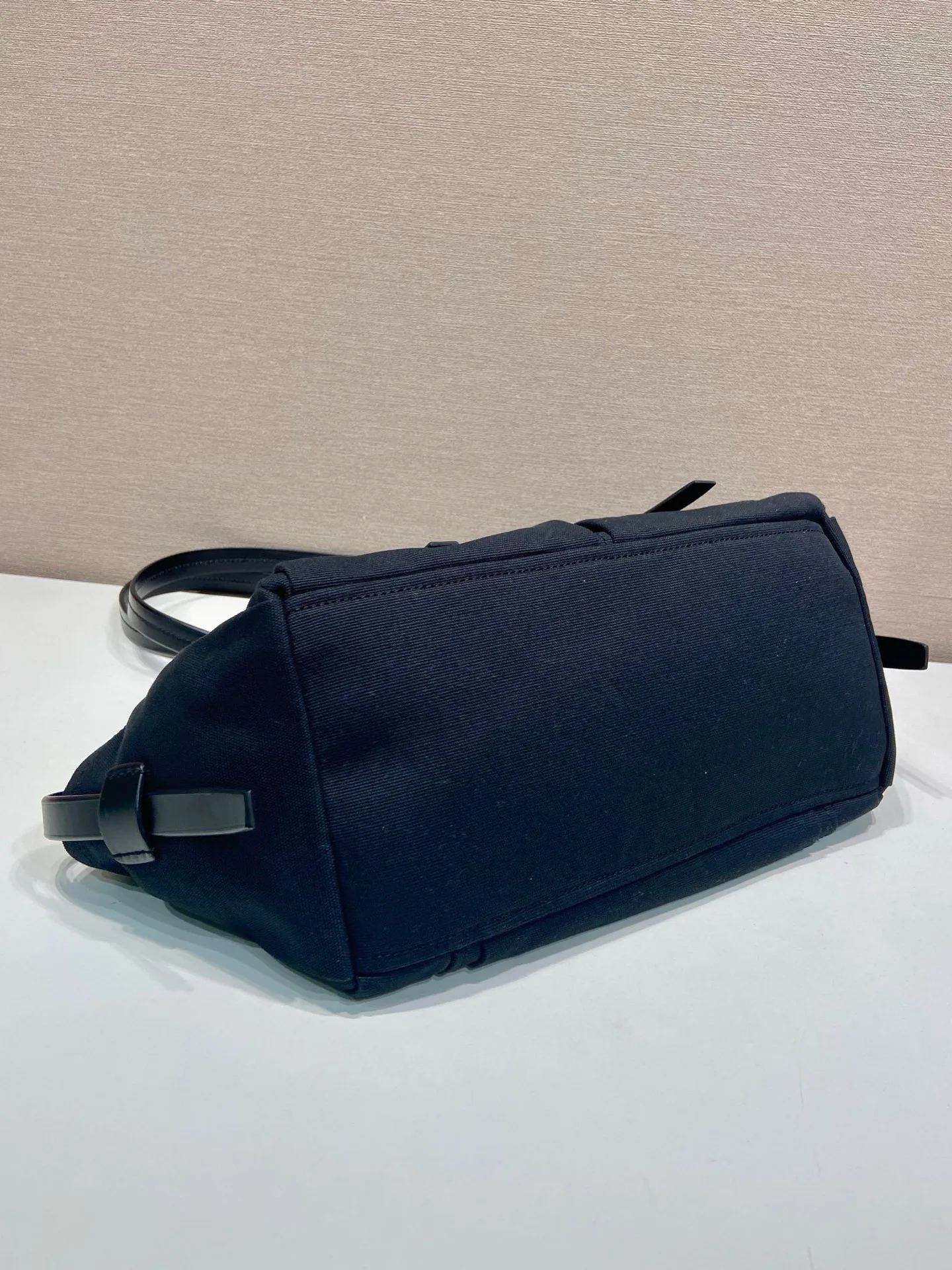 Классические Сумки Женские Prada 12874260