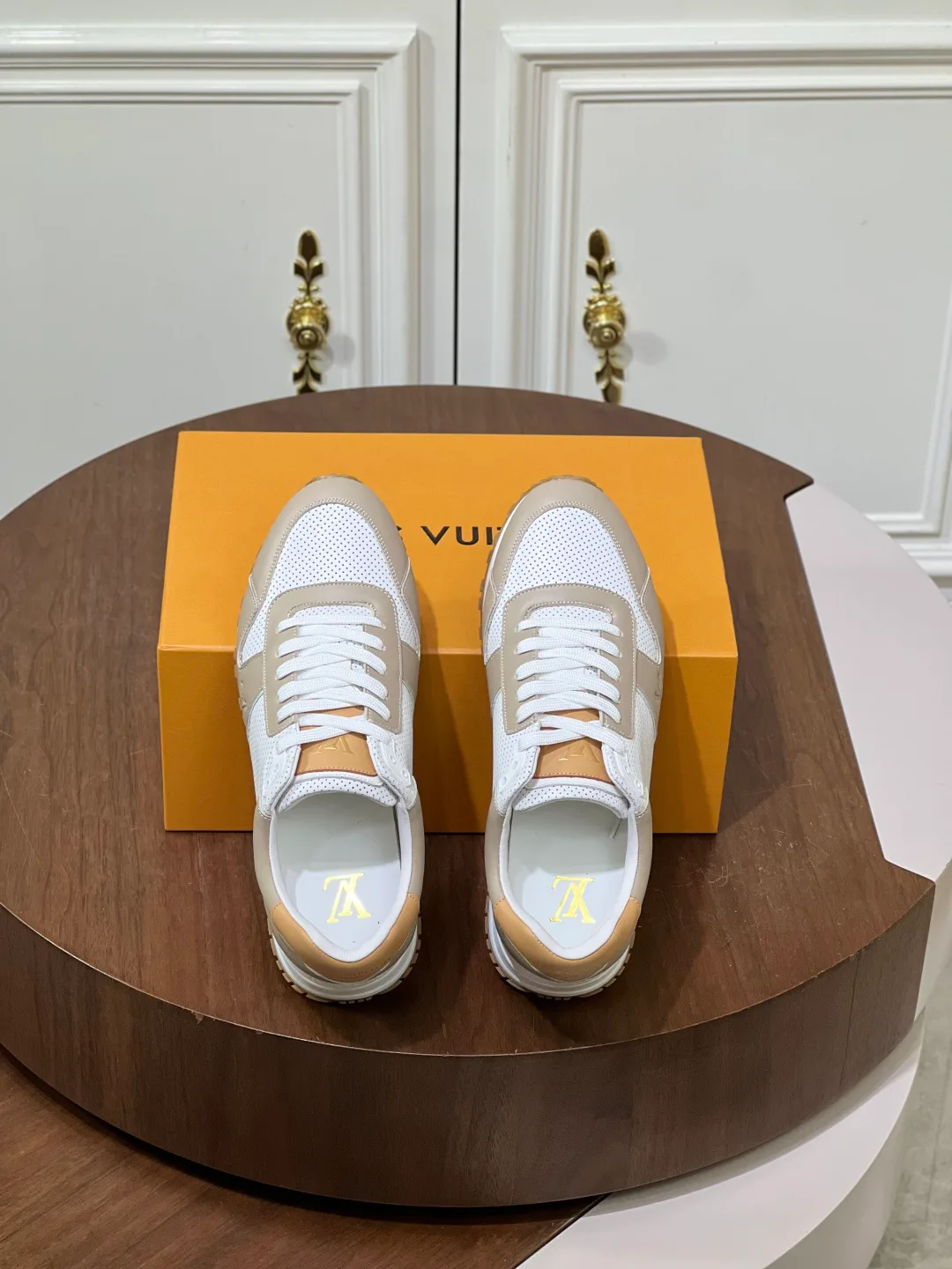 Кроссовки Мужские Louis Vuitton 18039346