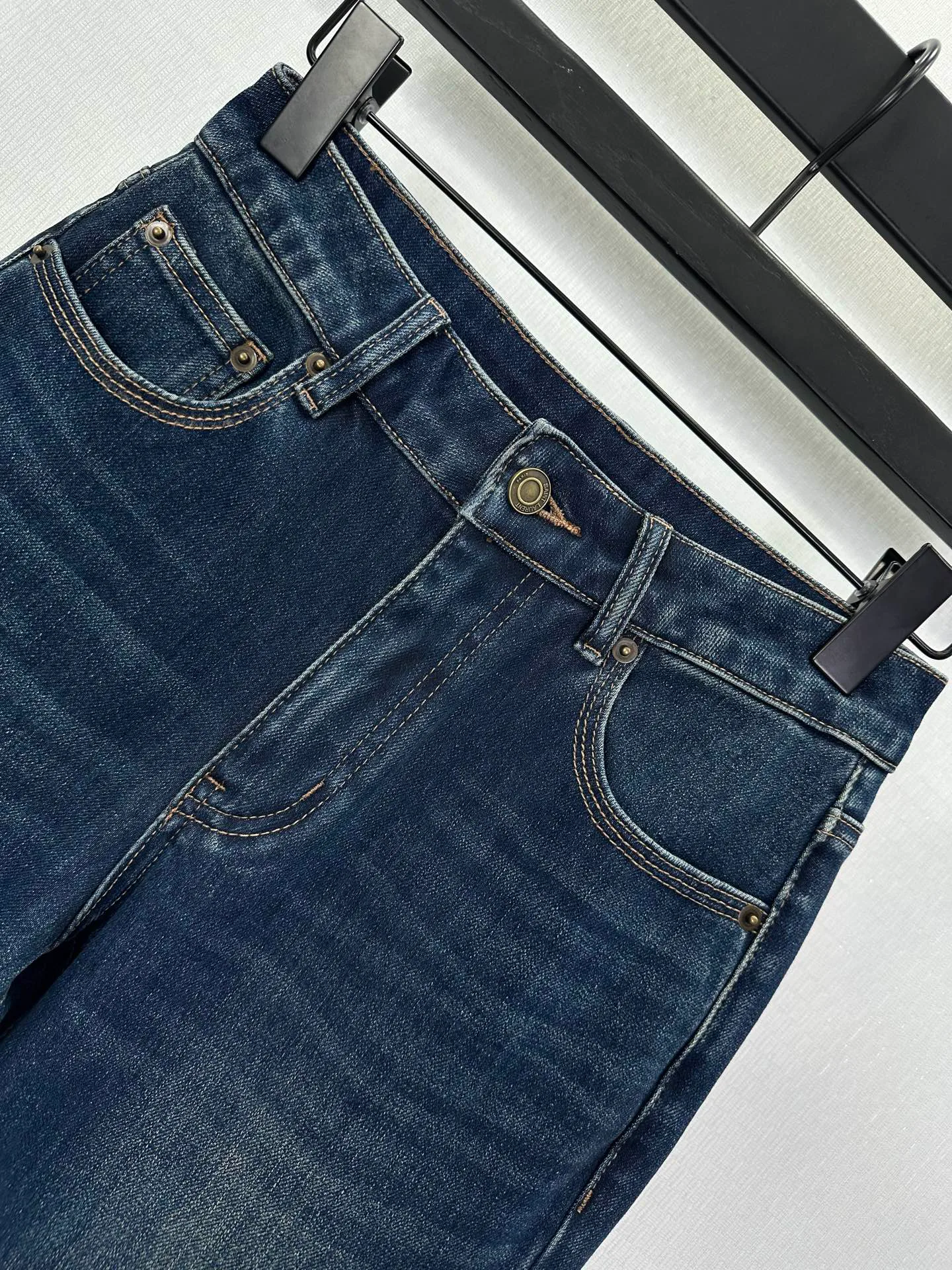 Джинсы Женские Saint Laurent 19445947