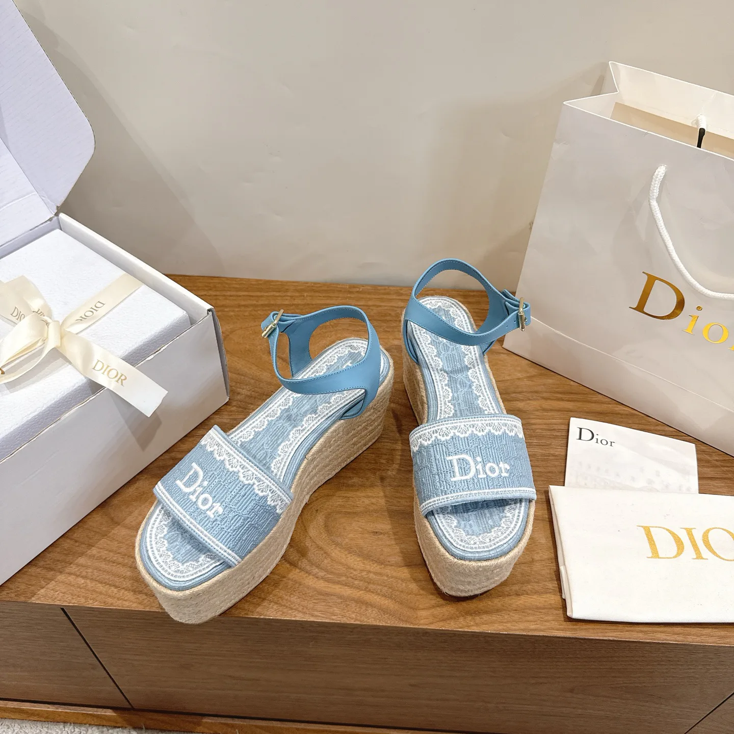 Босоножки Женские Christian Dior 17947076