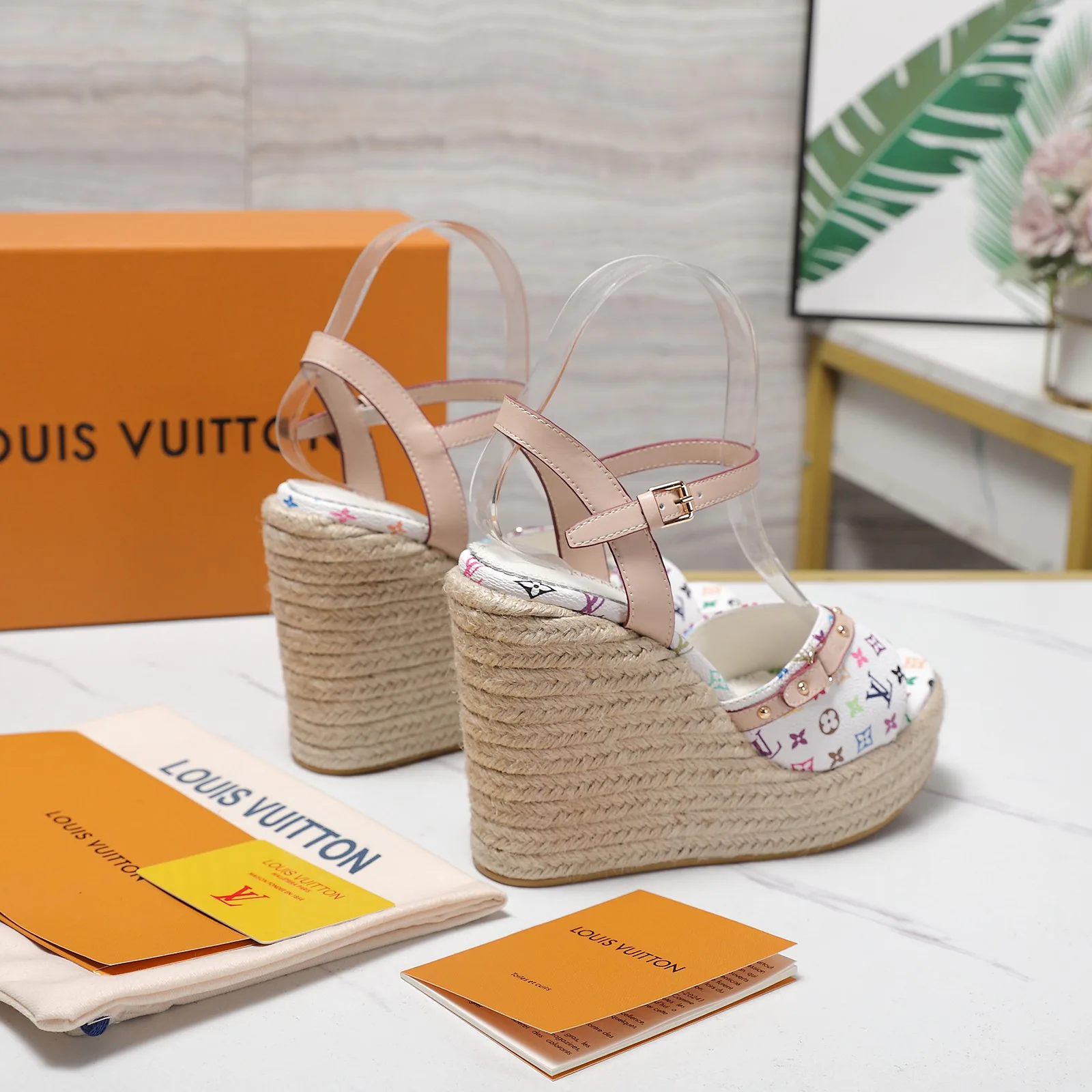 Босоножки Женские Louis Vuitton 1856172