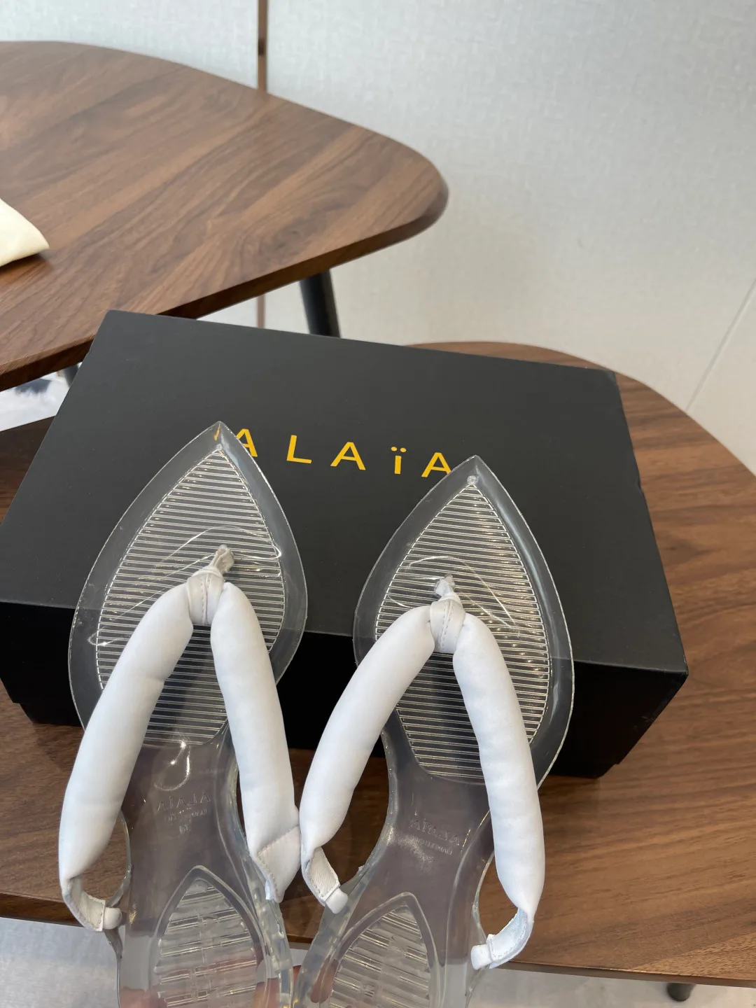 Шлепанцы Женские Alaia 12030175