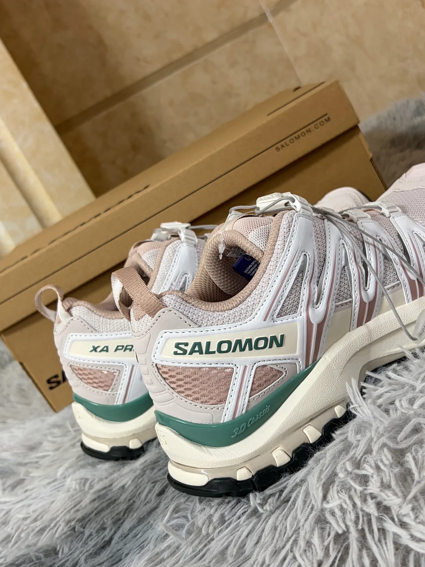 Кроссовки Женские Salomon 19708802