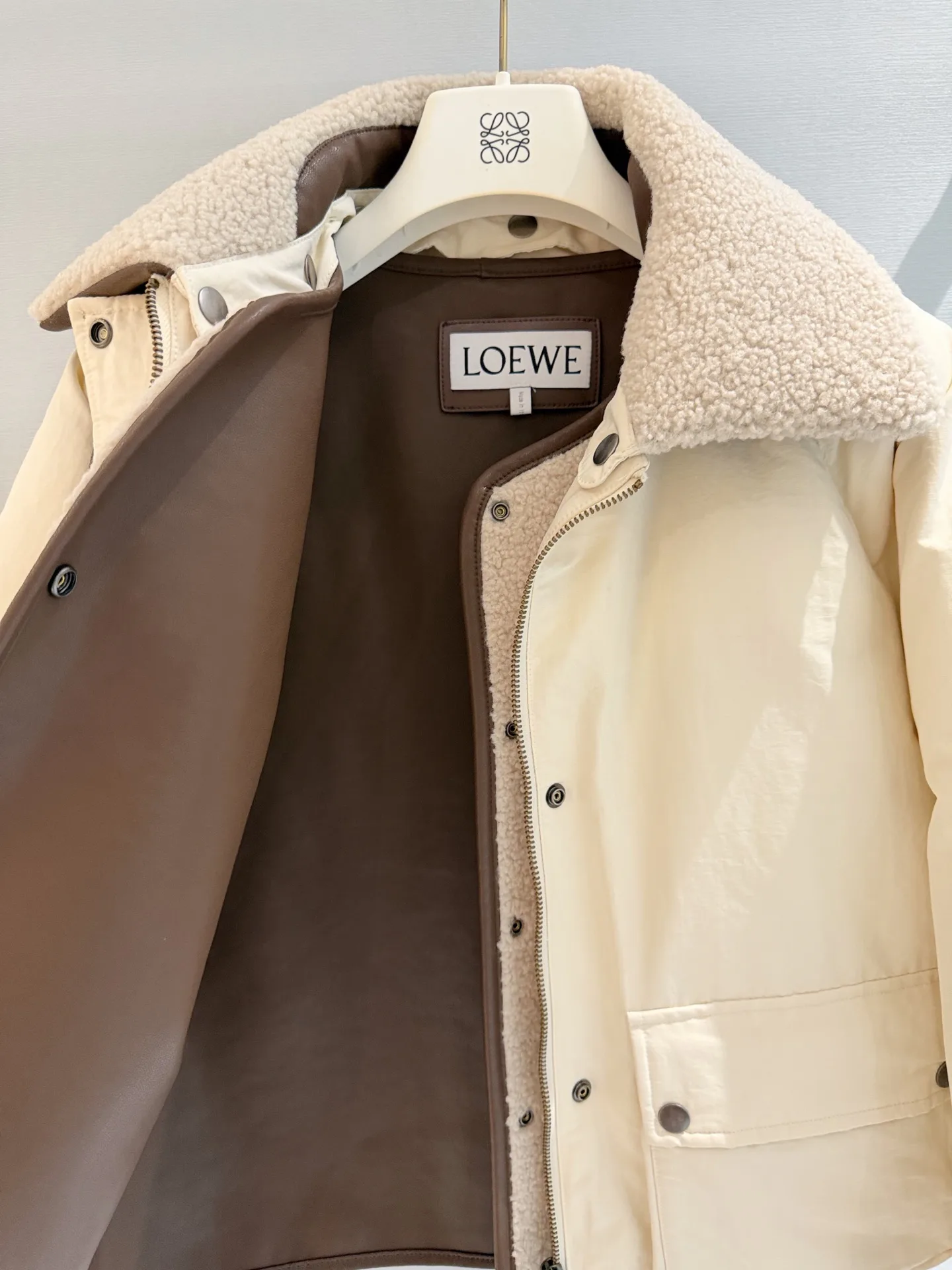 Куртки И Пуховики Женские Loewe 18953596