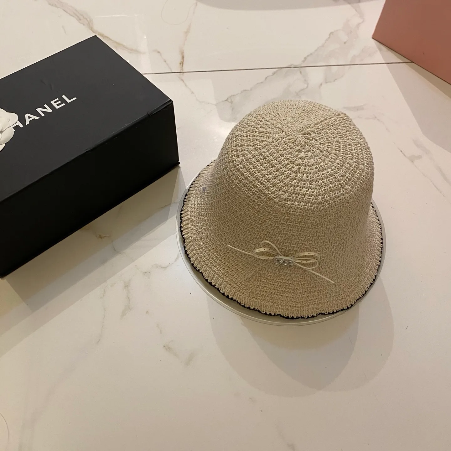 Головные Уборы Chanel 17498306