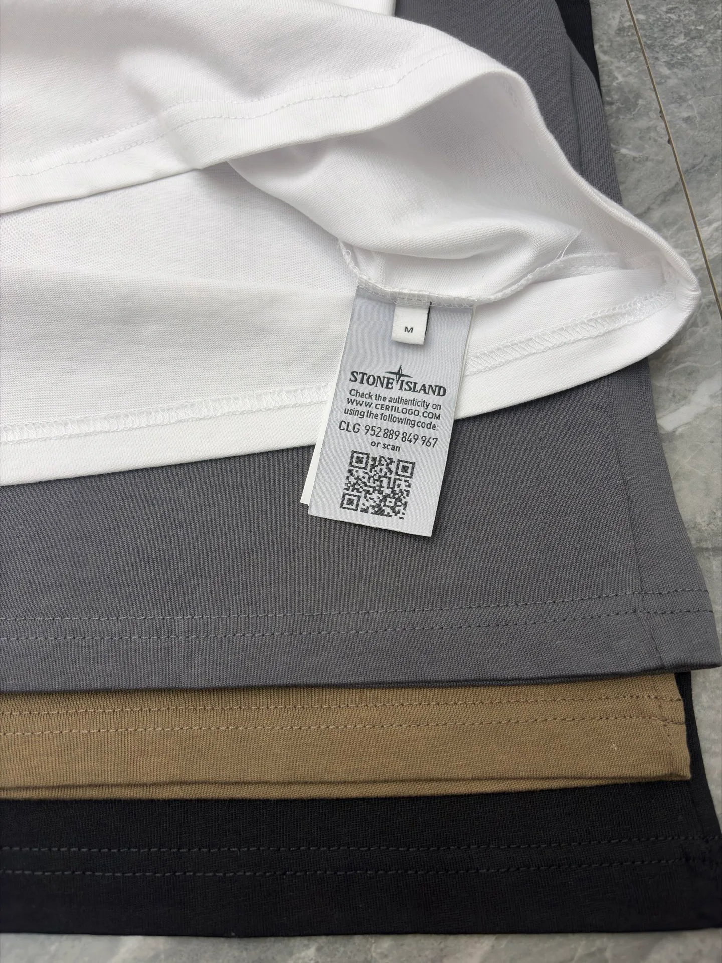 Футболки Женские Stone Island 11424386