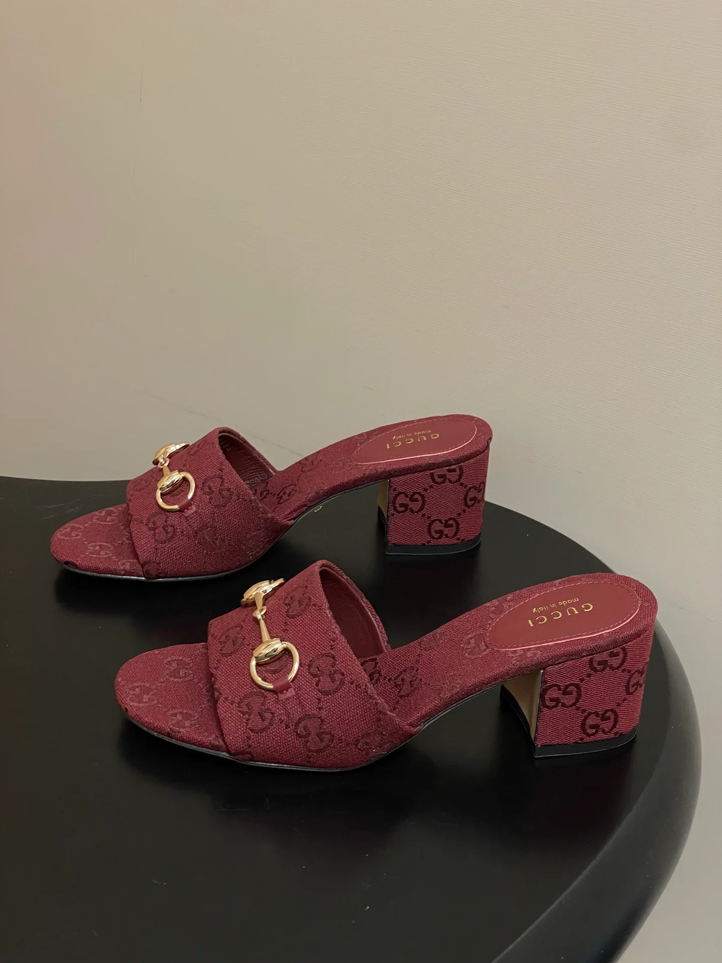 Сандалии Женские Gucci 11886553