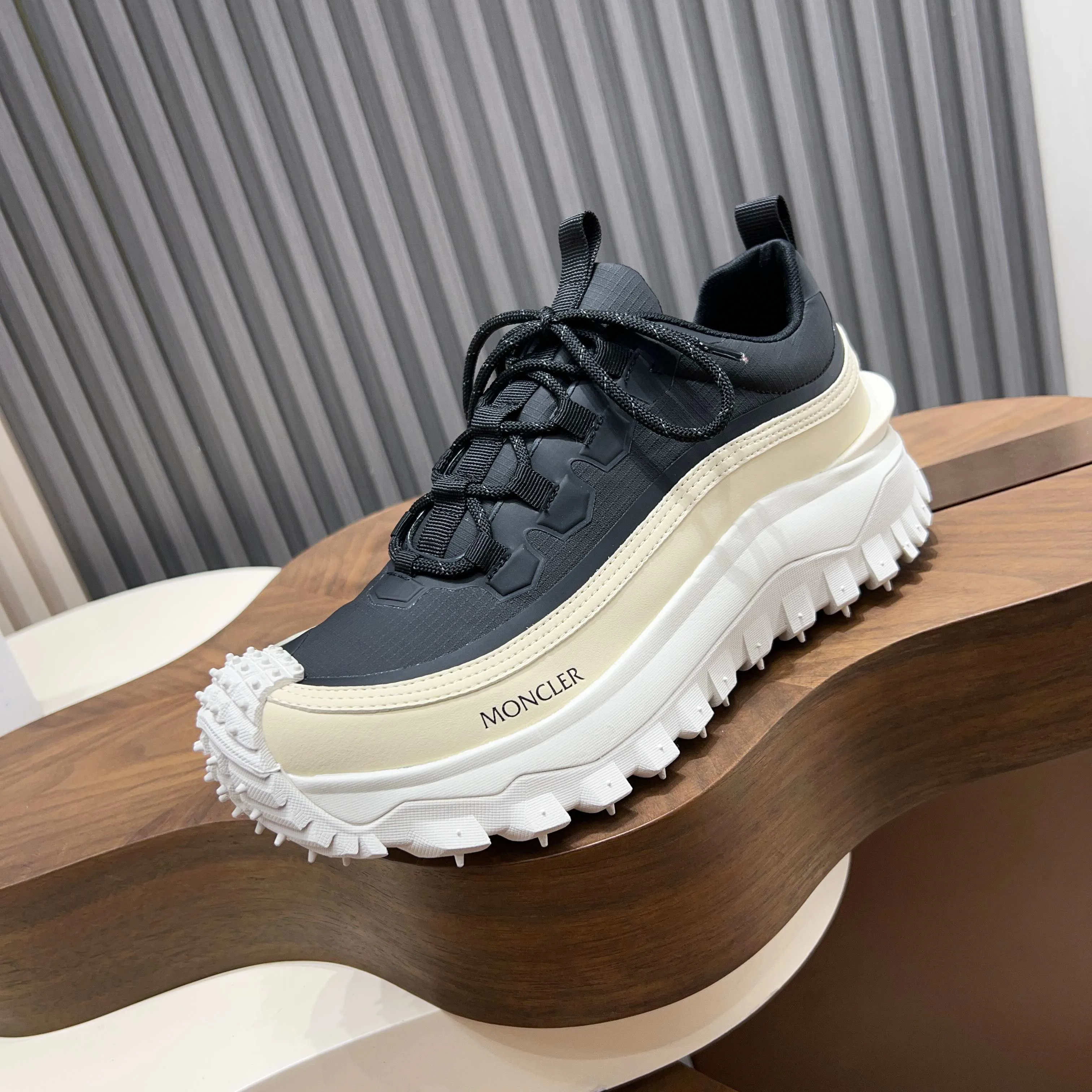 Кроссовки Мужские Moncler 11702578