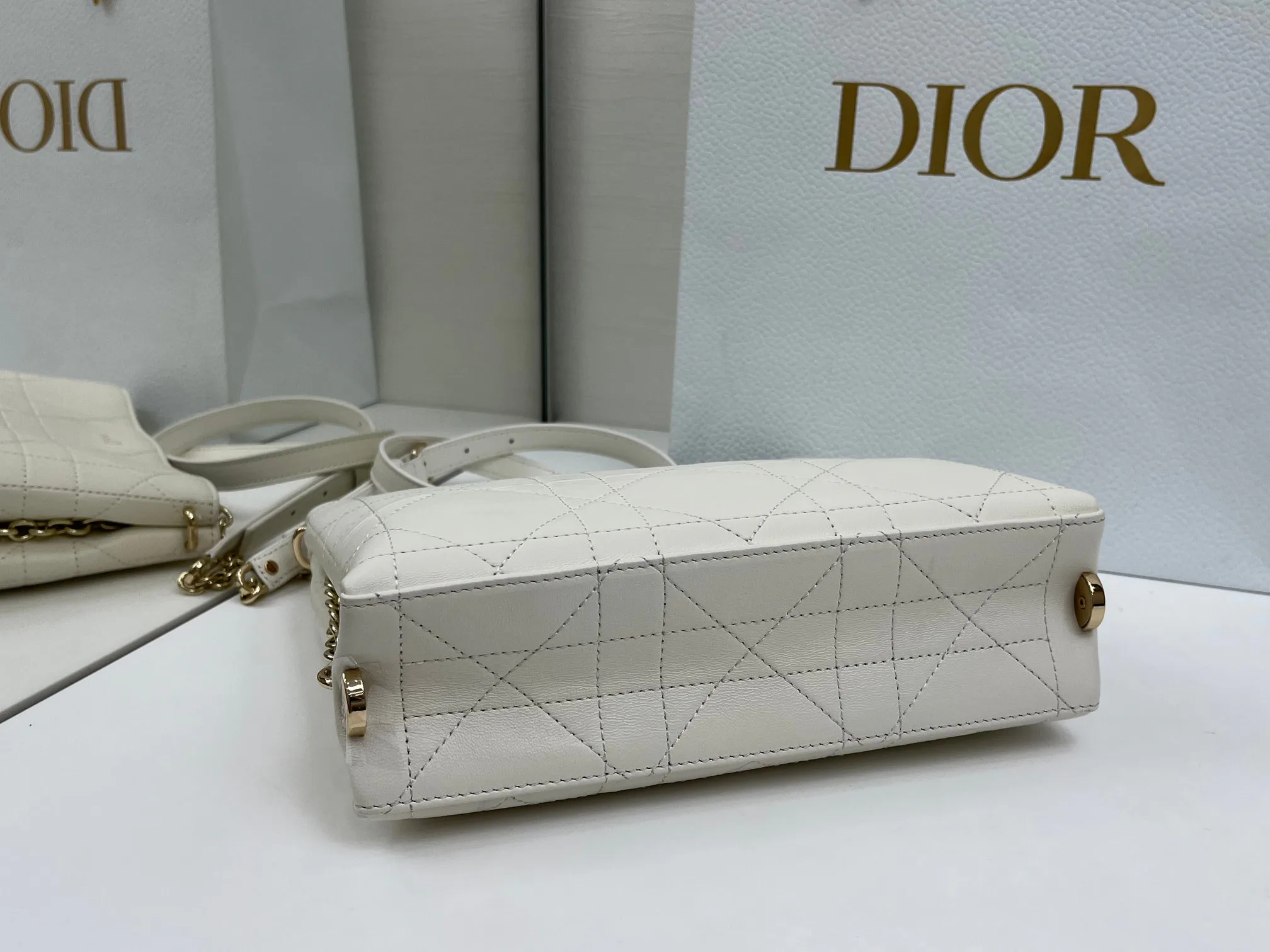 Классические Сумки Женские Christian Dior 13349530