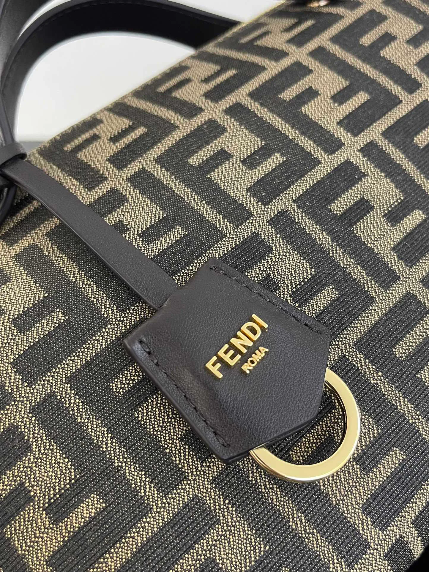 Классические Сумки Женские Fendi 10644799