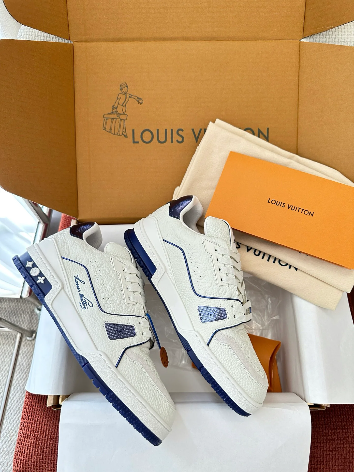 Кроссовки Мужские Louis Vuitton 17449370