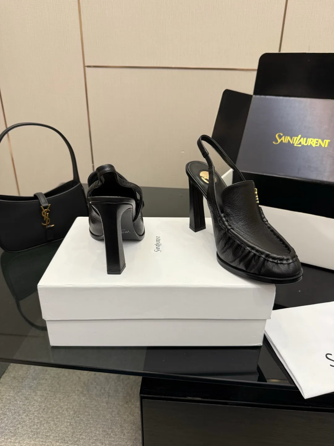 Босоножки Женские Saint Laurent 11239870