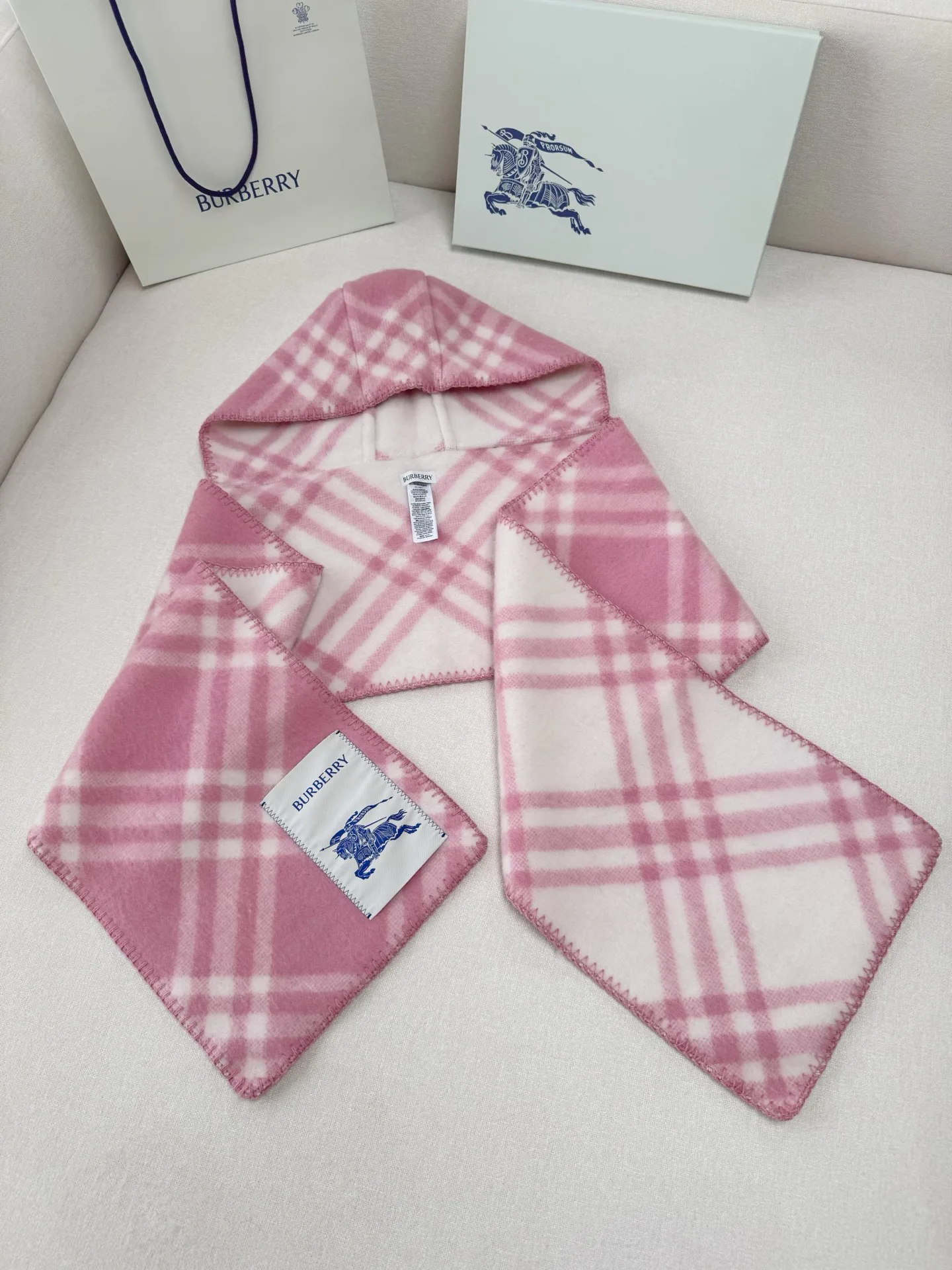 Шарфы Burberry 5551618