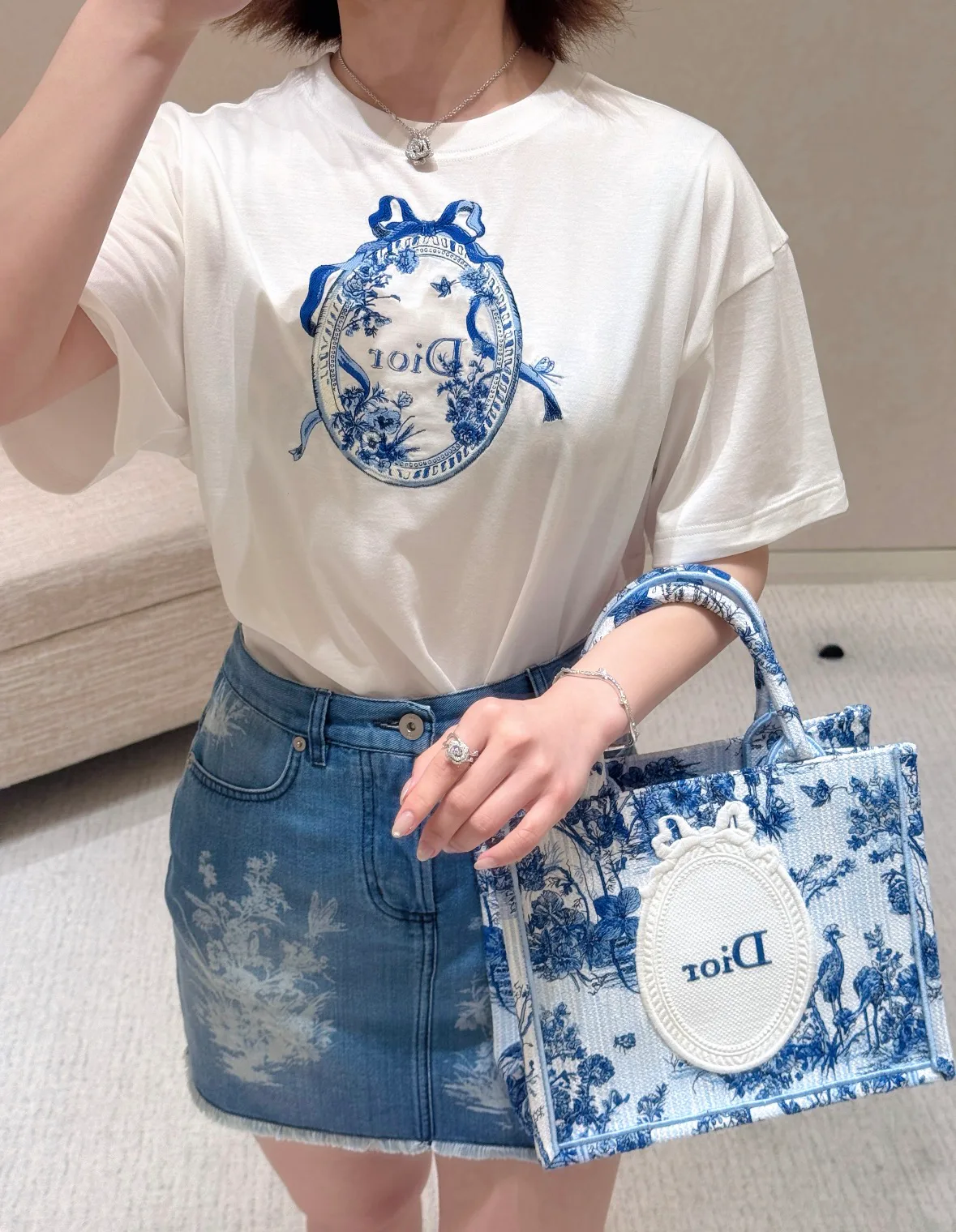 Футболки Женские Christian Dior 17351210