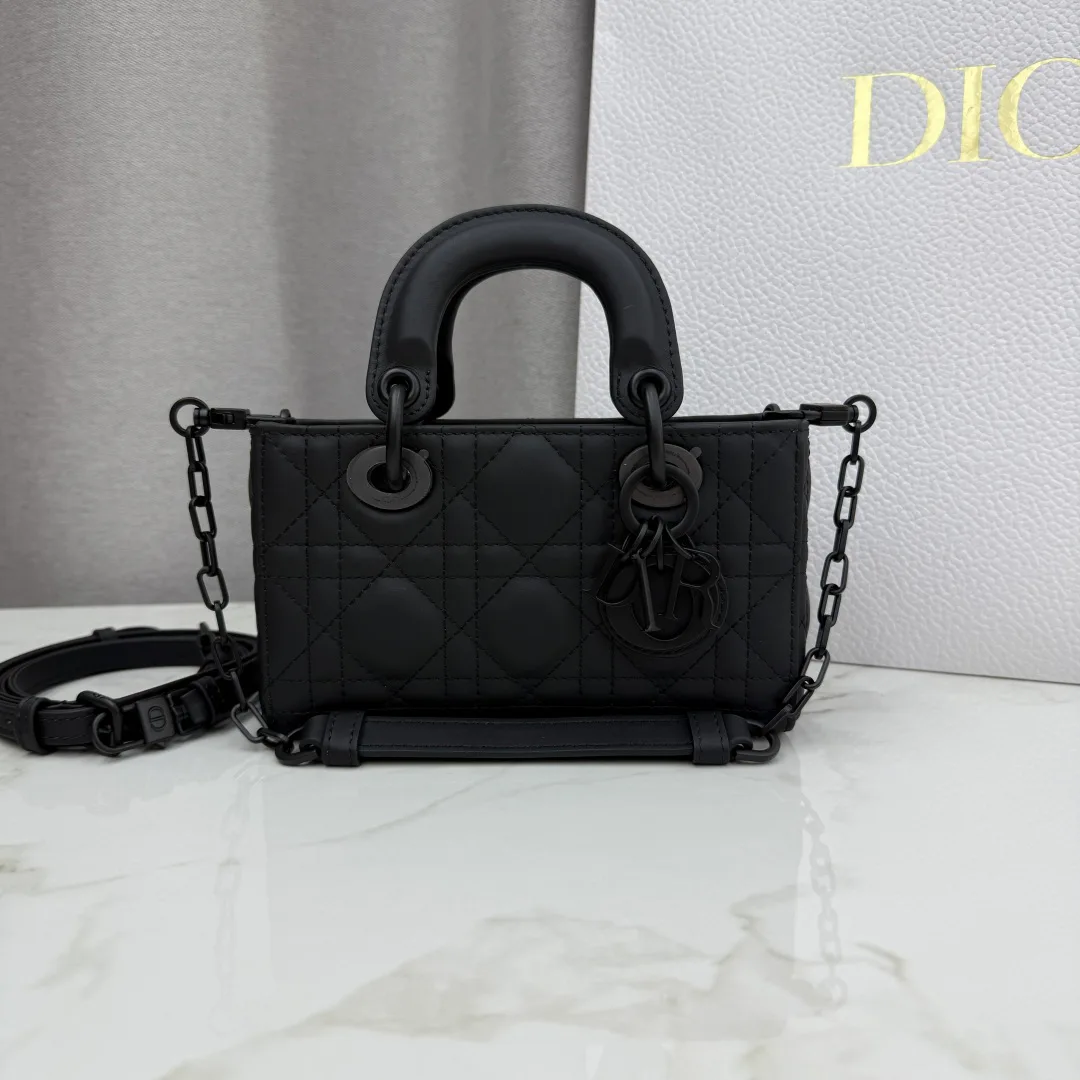 Классические Сумки Женские Christian Dior 11905738