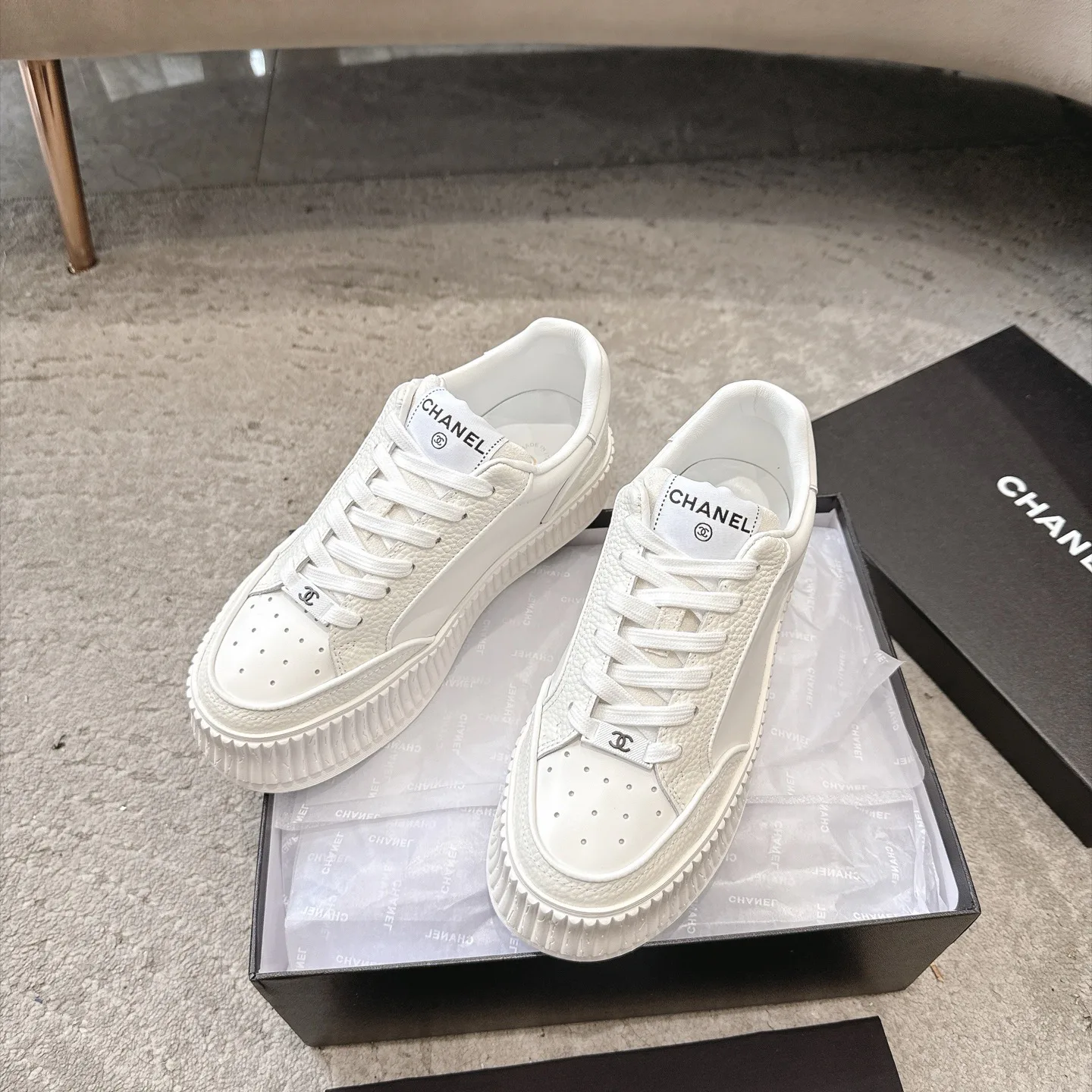 Кроссовки Женские Chanel 17933399