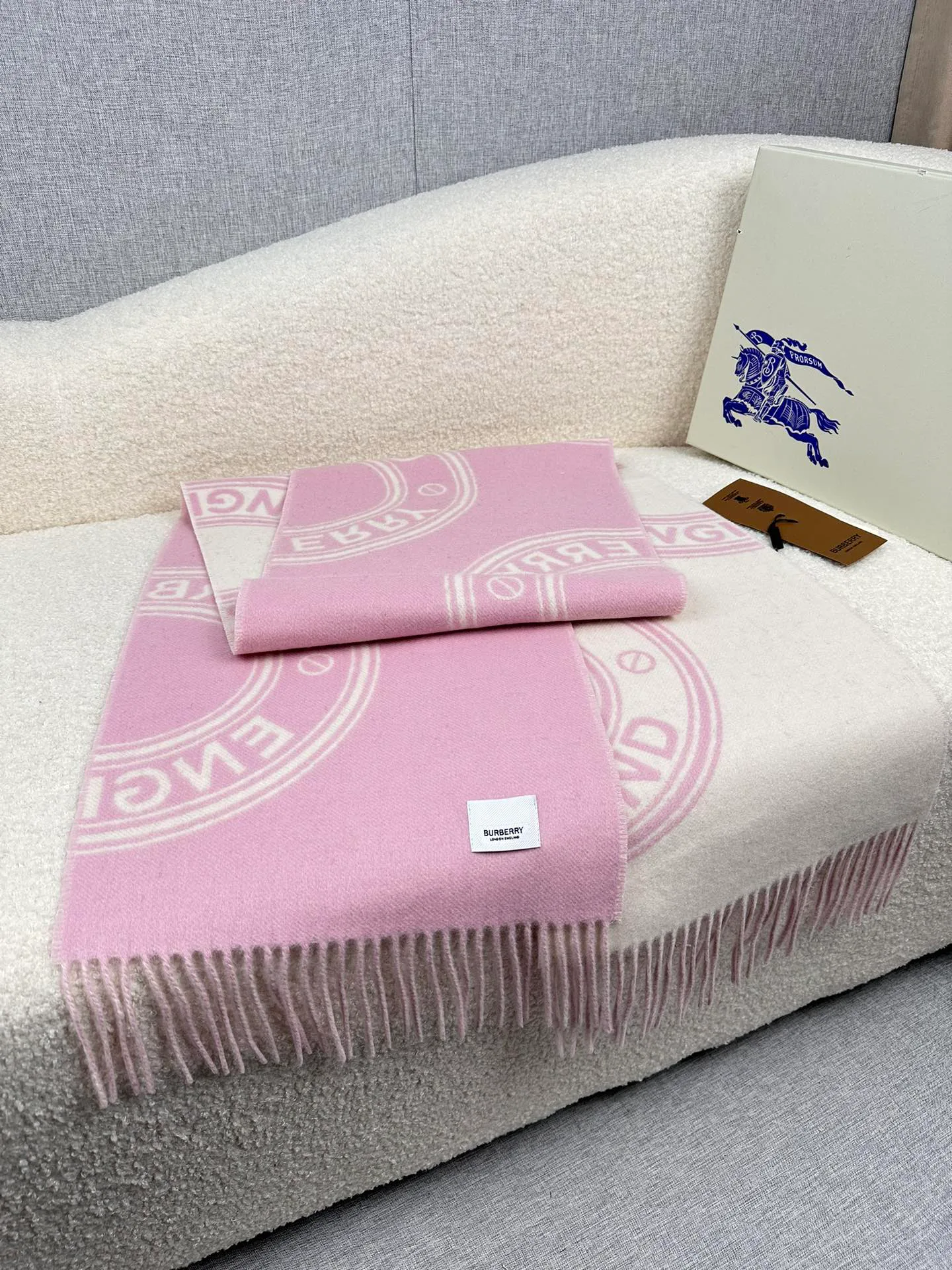 Шарфы Burberry 920470