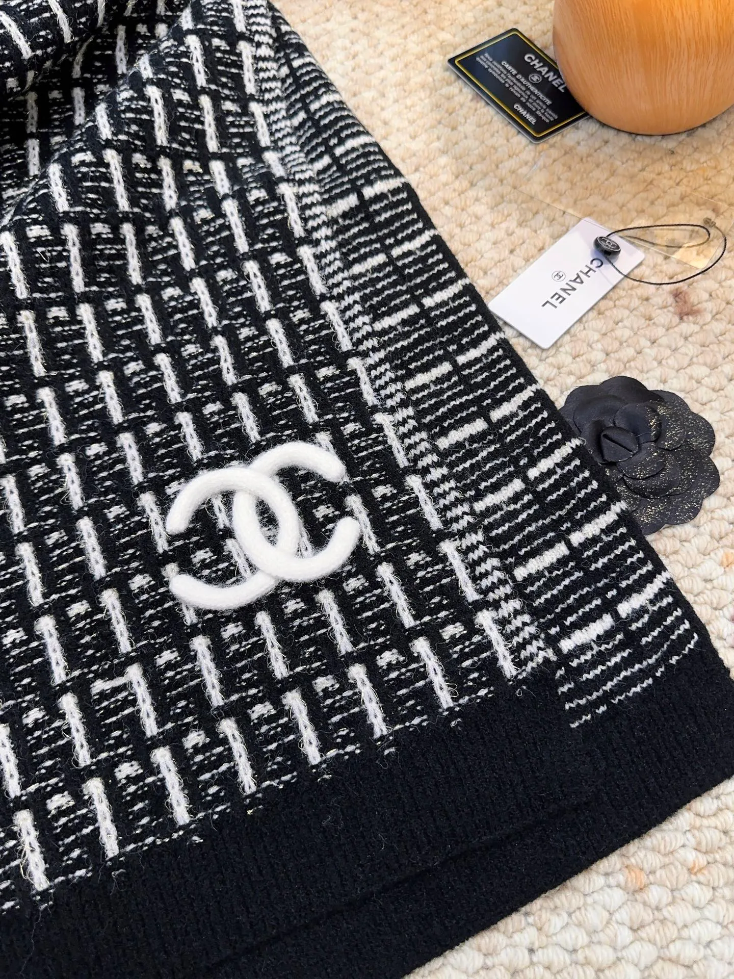 Шарфы Chanel 18105435