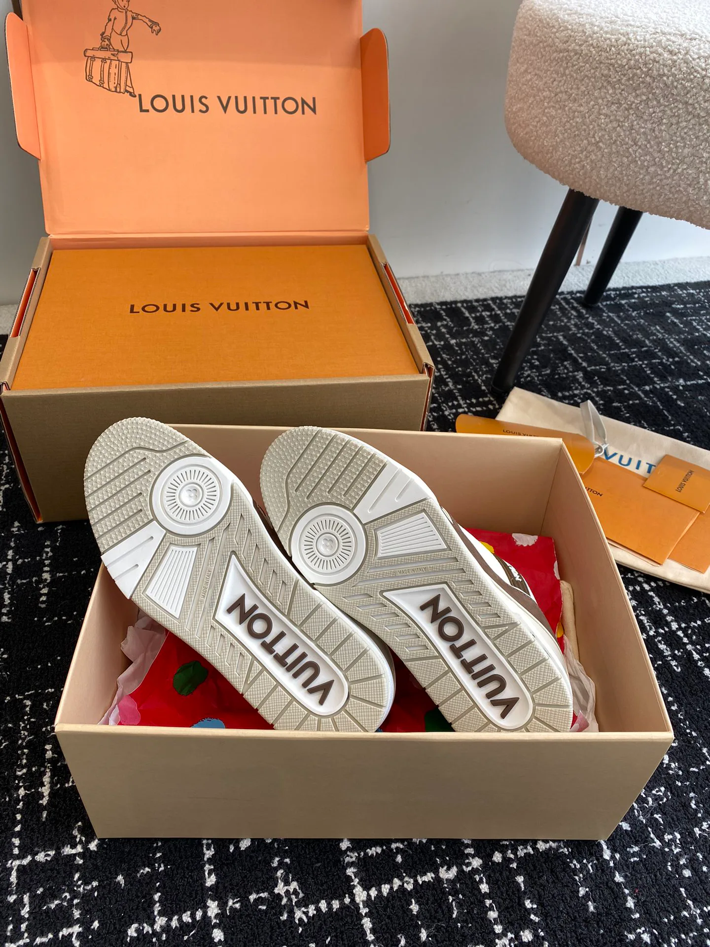 Кроссовки Женские Louis Vuitton 5790898