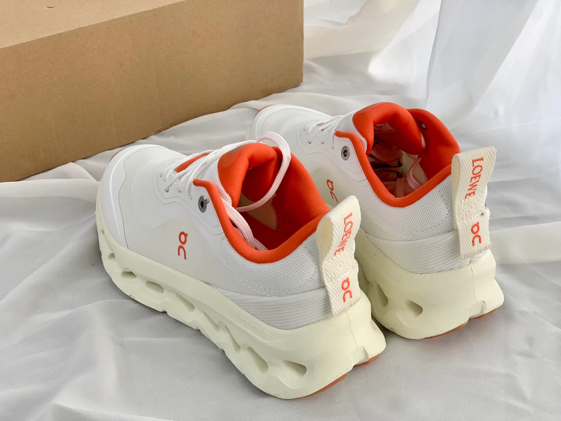 Кроссовки Женские Loewe 112853