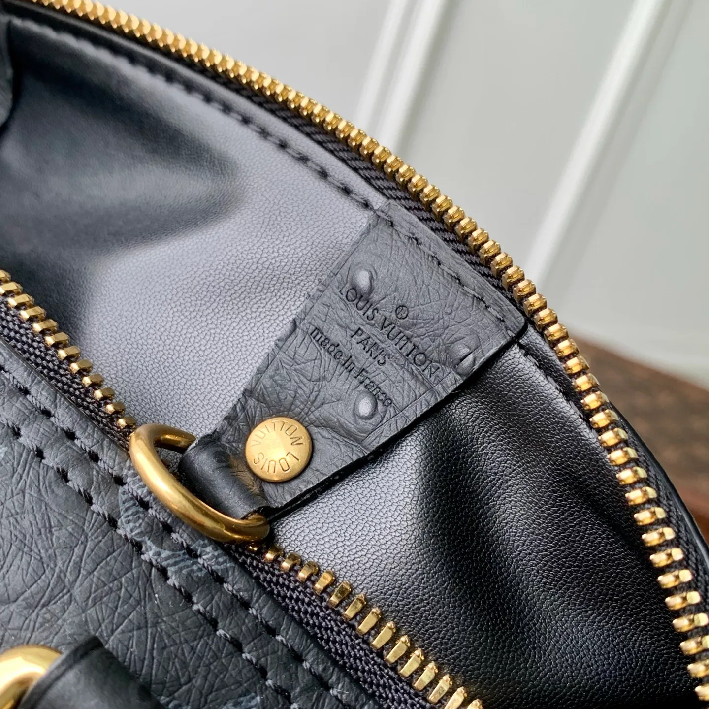 Классические Сумки Женские Louis Vuitton 18147440