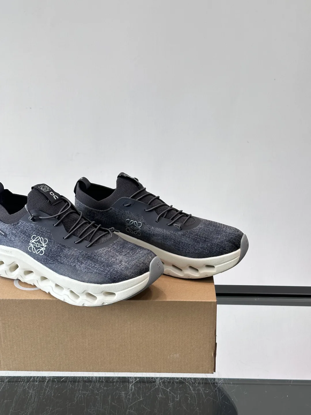 Кроссовки Женские Loewe 1310843