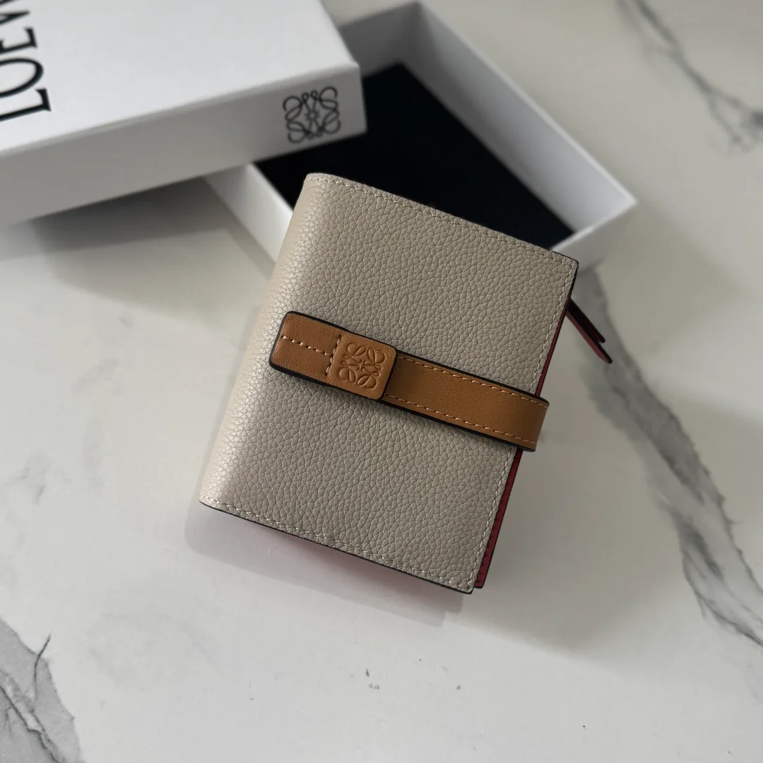 Клатчи Женские Loewe 17502812