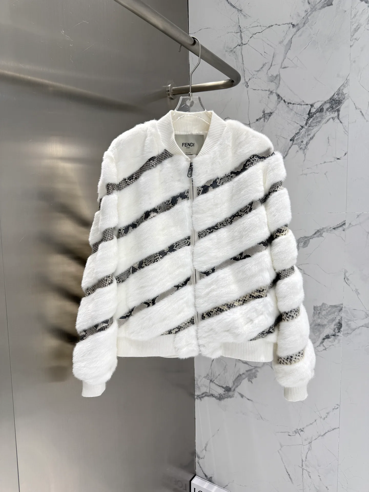 Куртки И Пуховики Женские Fendi 855746