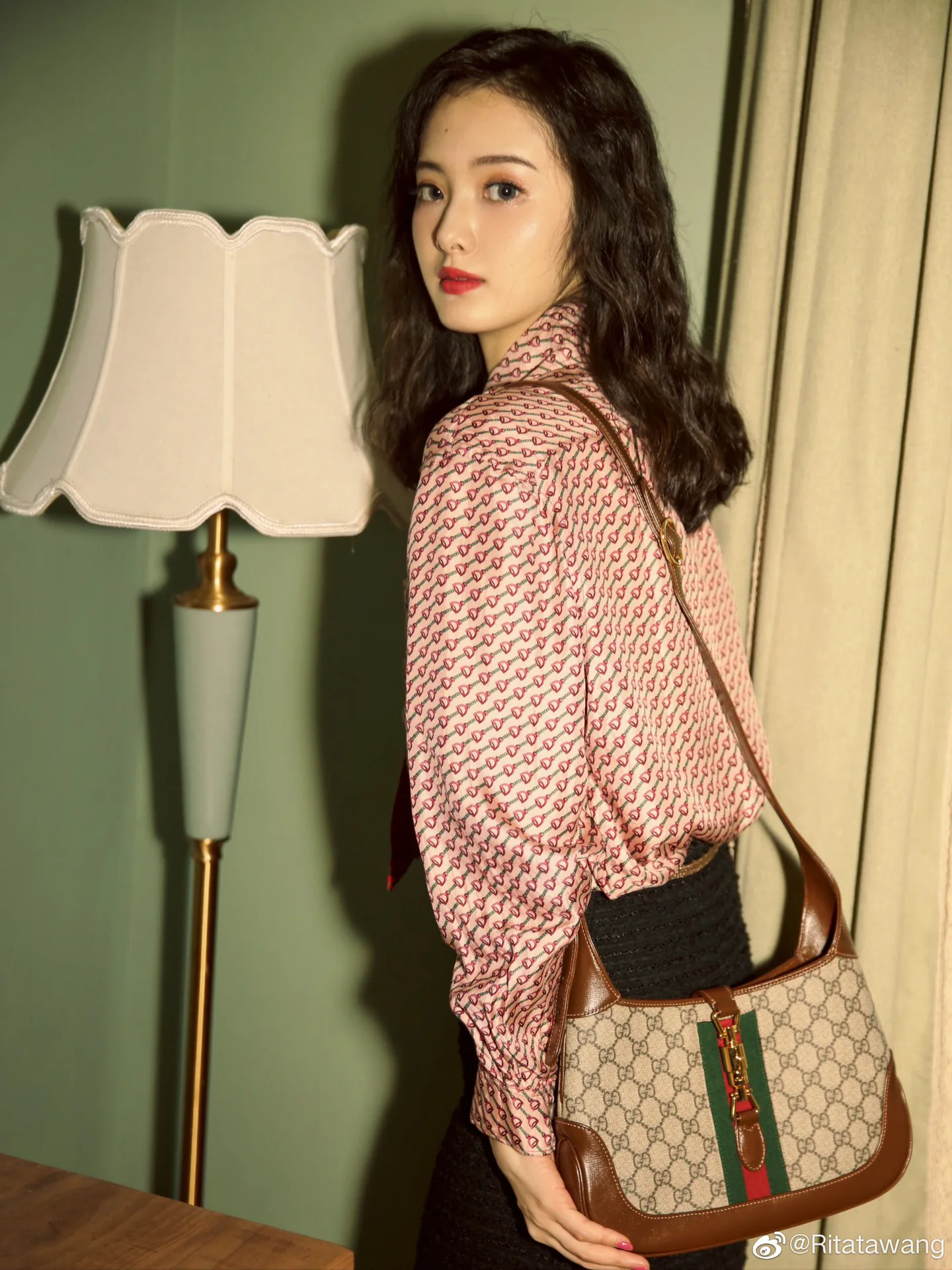 Классические Сумки Женские Gucci 2396780