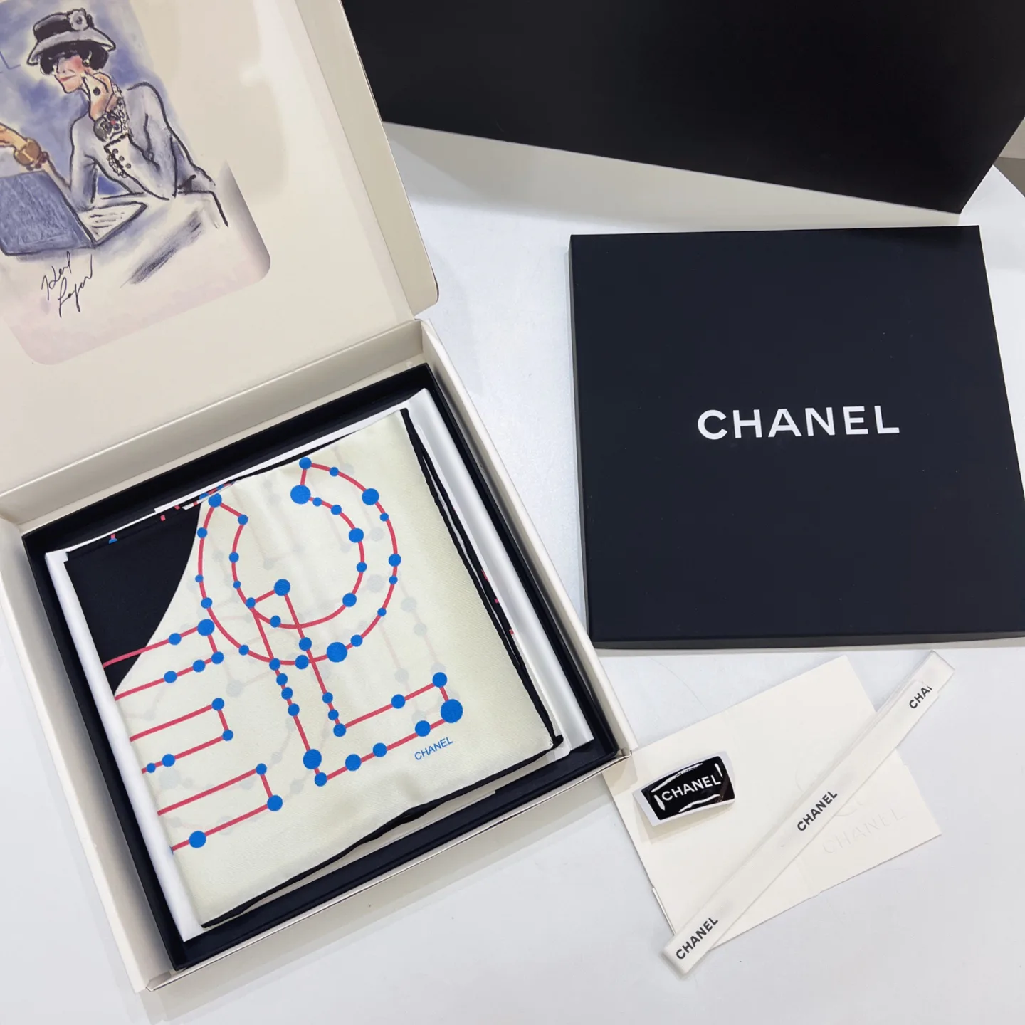 Платки Chanel 5021562