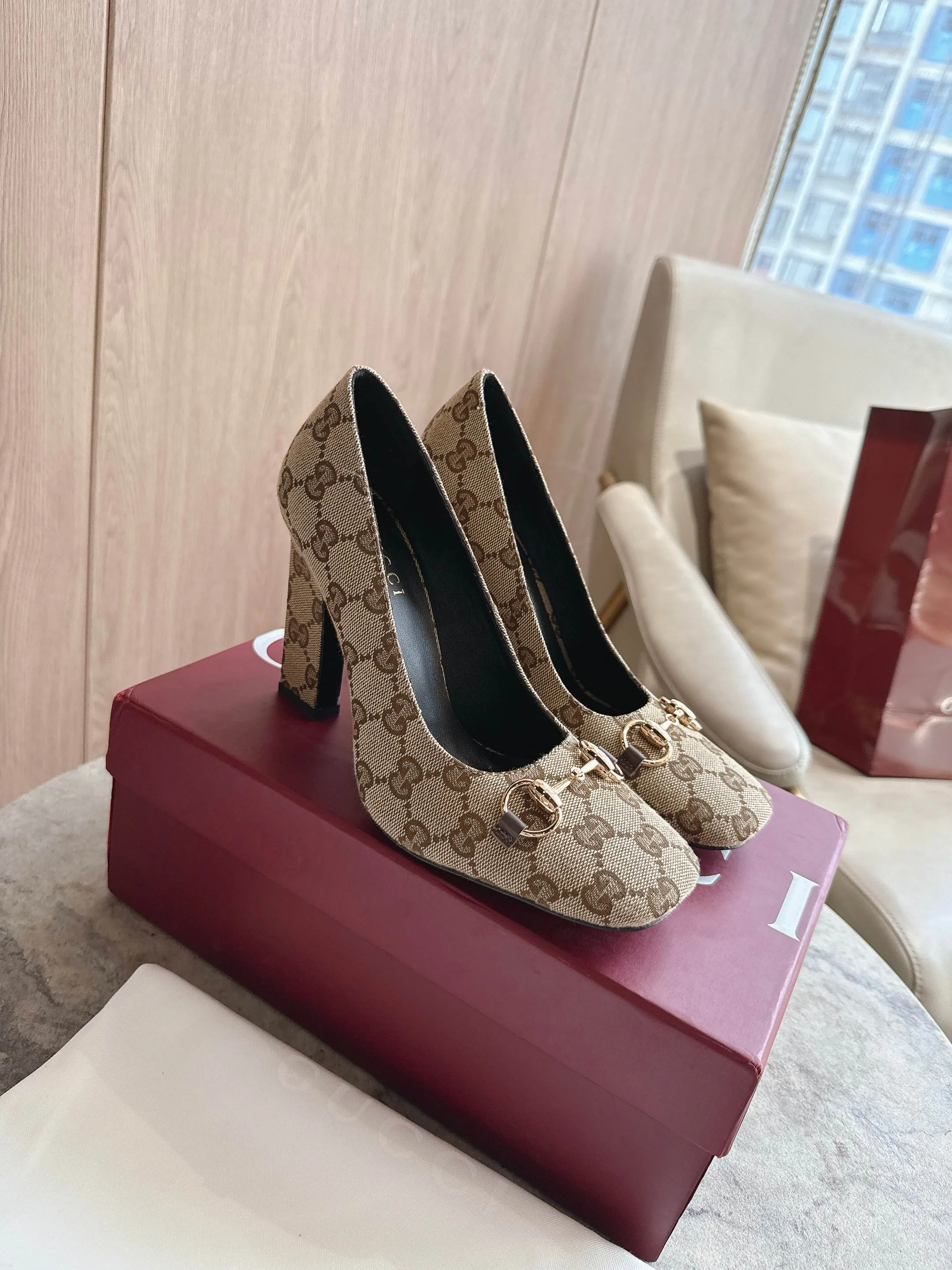 Туфли Женские Gucci 11953597