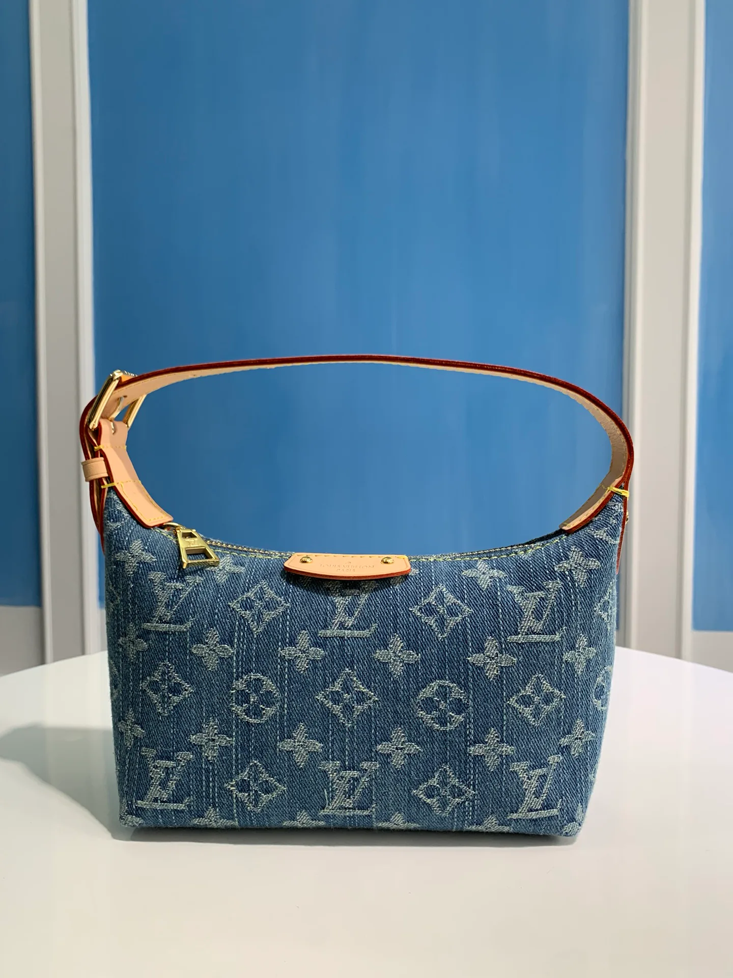 Сумки На Ремне Женские Louis Vuitton 108913